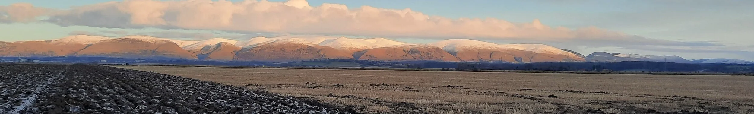 the ochils from bothkennar.jpg