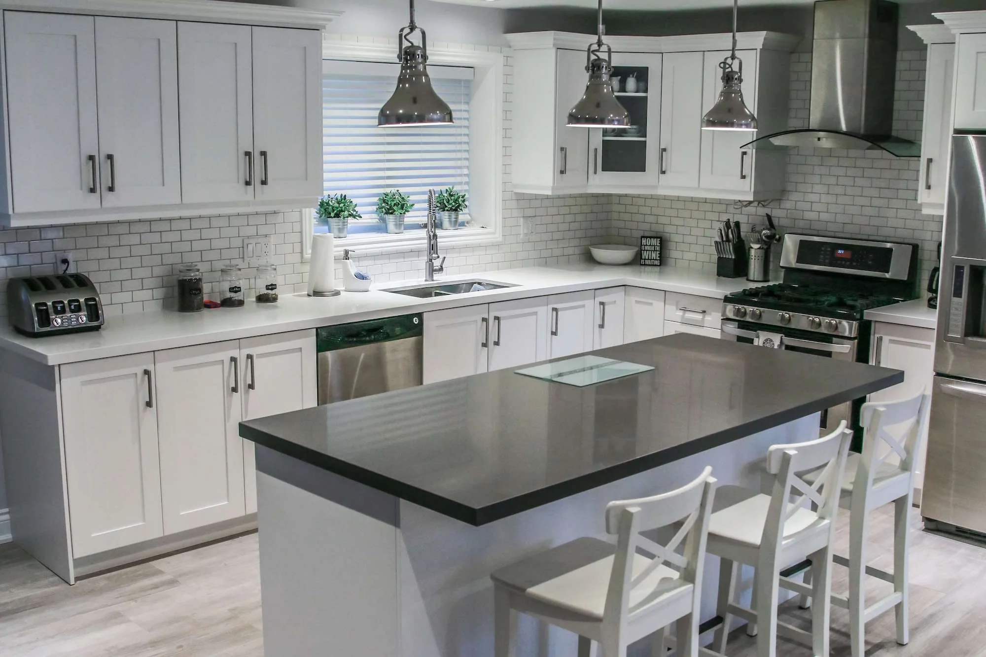 mnh-construction-complete-home-renovation-01.jpg