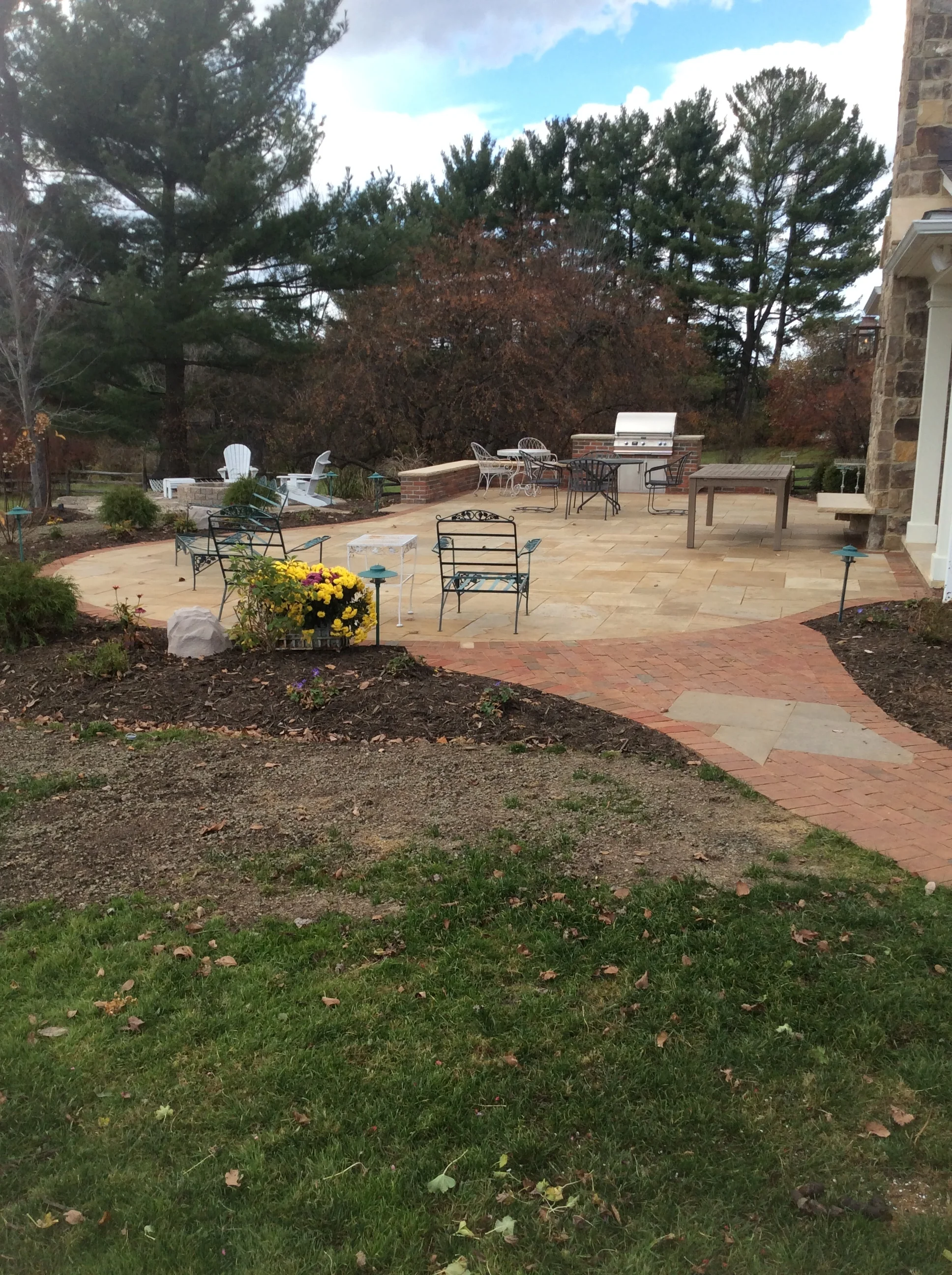 How Landscaping Companies Can Create an Outdoor Living Space That Best Complements Your Home and Lifestyle in Hudson, OH
