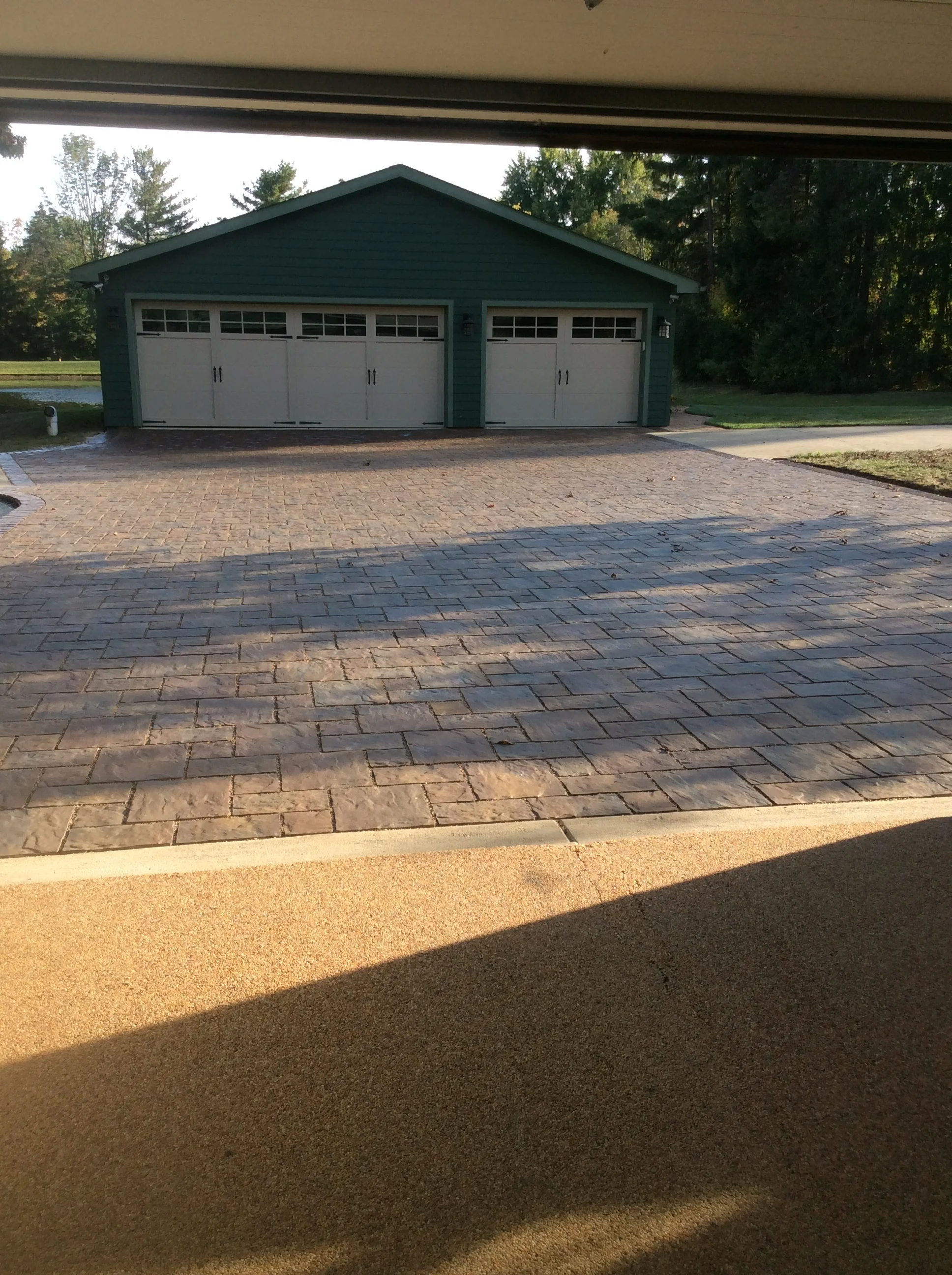Why Landscaping Companies Recommend Concrete Pavers for Your Chagrin Falls, OH, Driveway