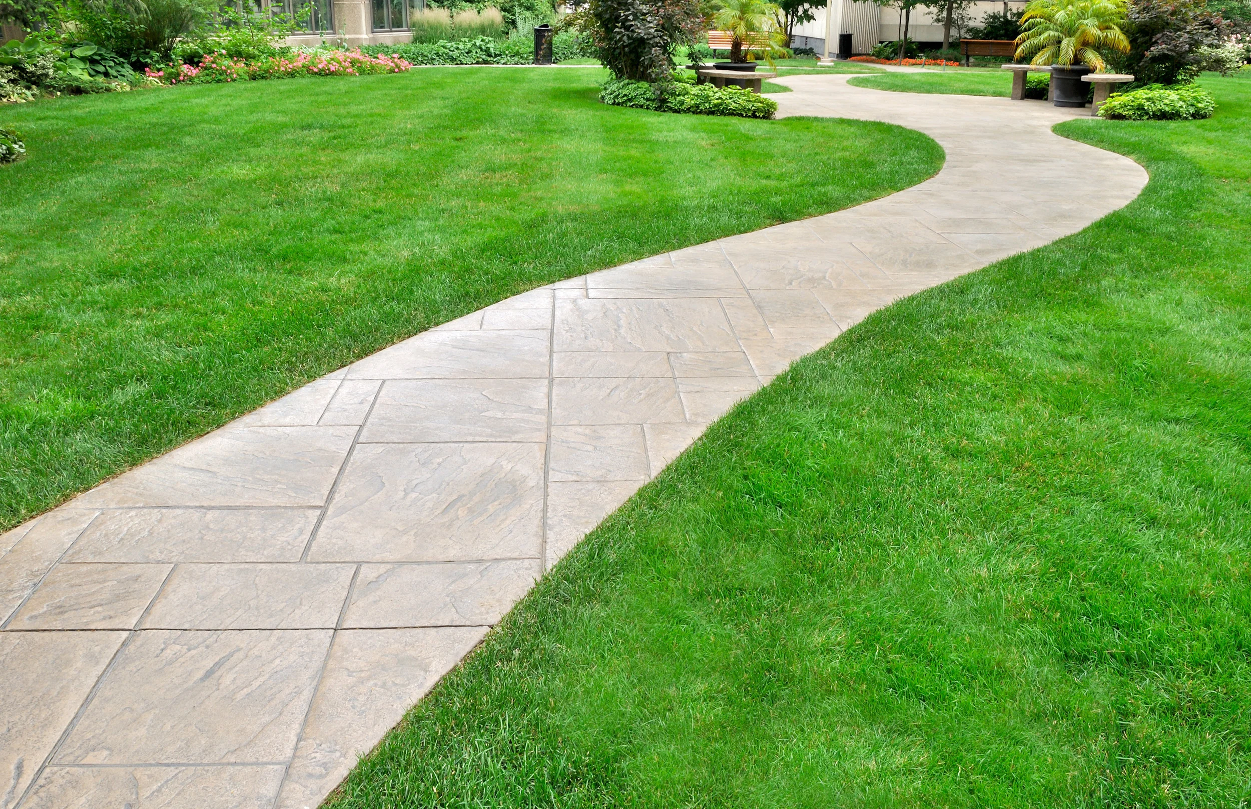 3 Benefits of Professional Lawn Mowing Service in Chagrin Falls, OH