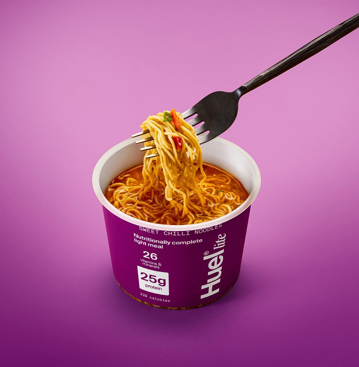 LITE_Sweet Chilli_Angle_Ramen_BlackEdition_0359_ANGLE_WITHOUT STEAM.jpg