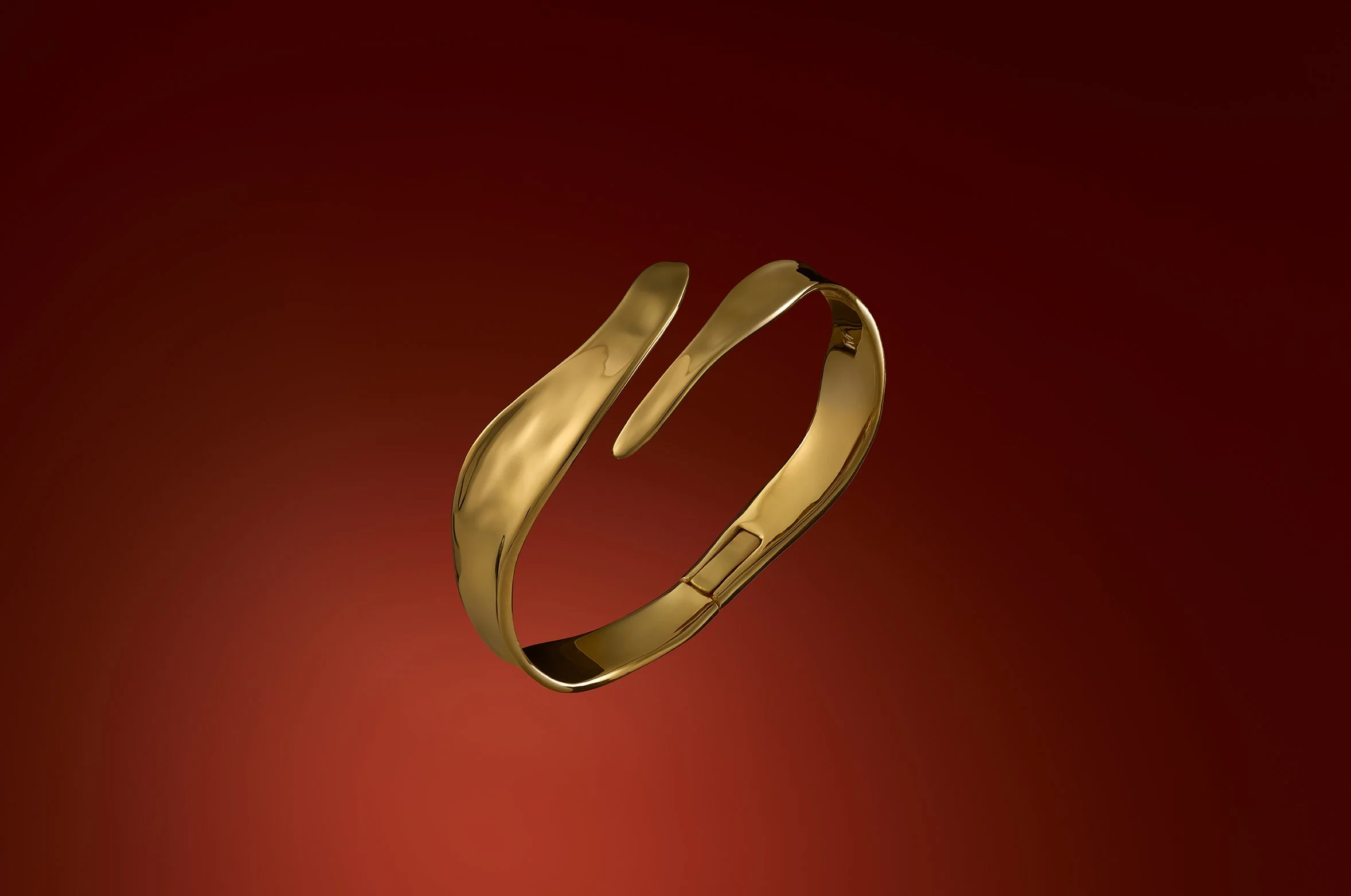 SHOT_23_WaveWrapCuff copy.jpg