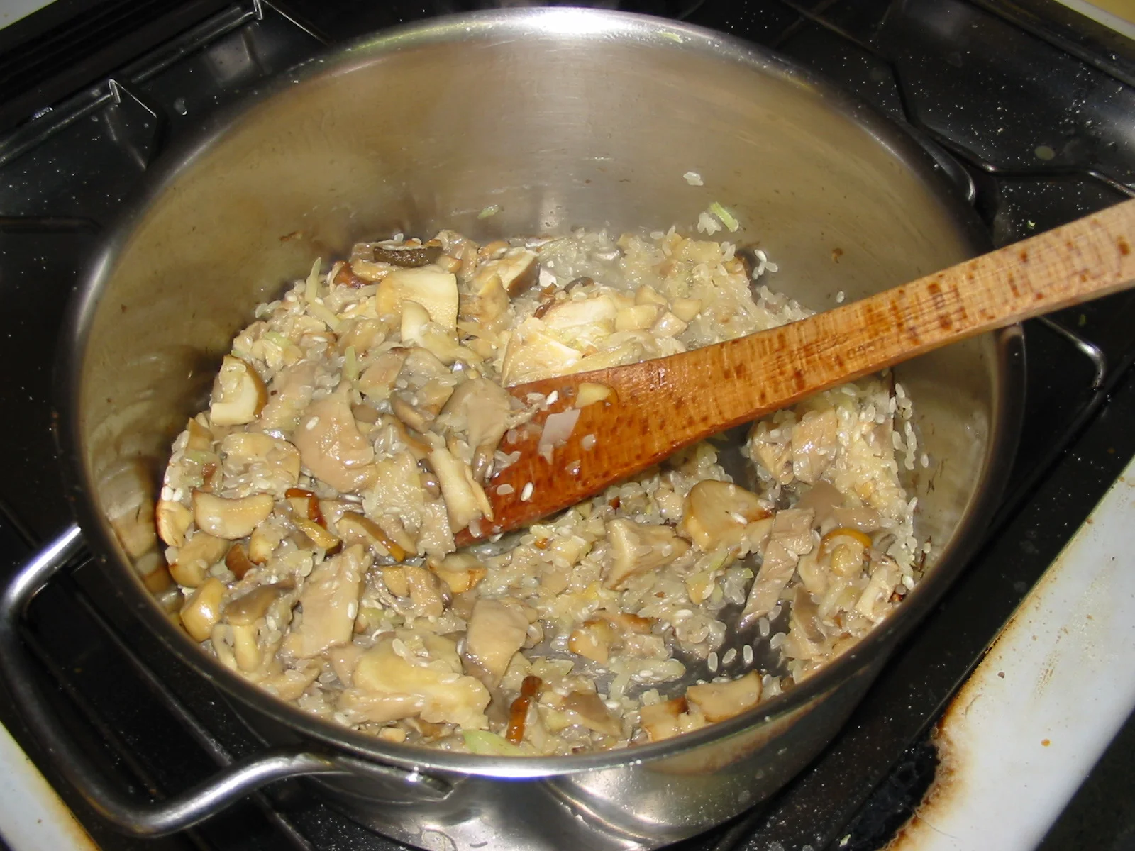 Pilzrisotto mit Kalbsniere in Dijonsenfsauce