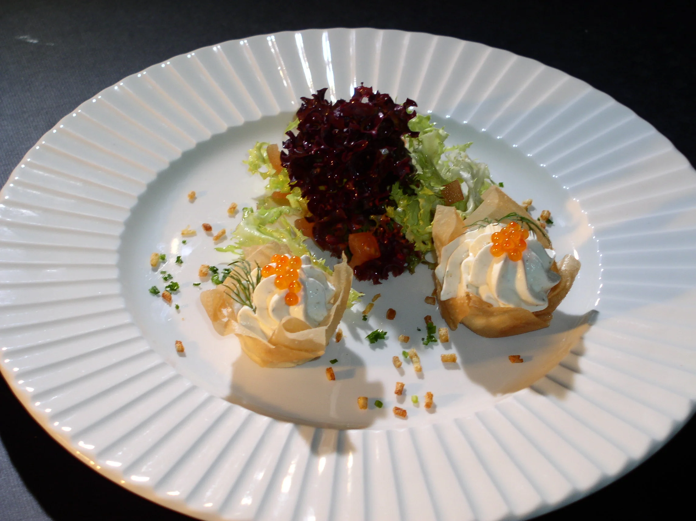 Räucherforellenmousse in der Strudeltulpe