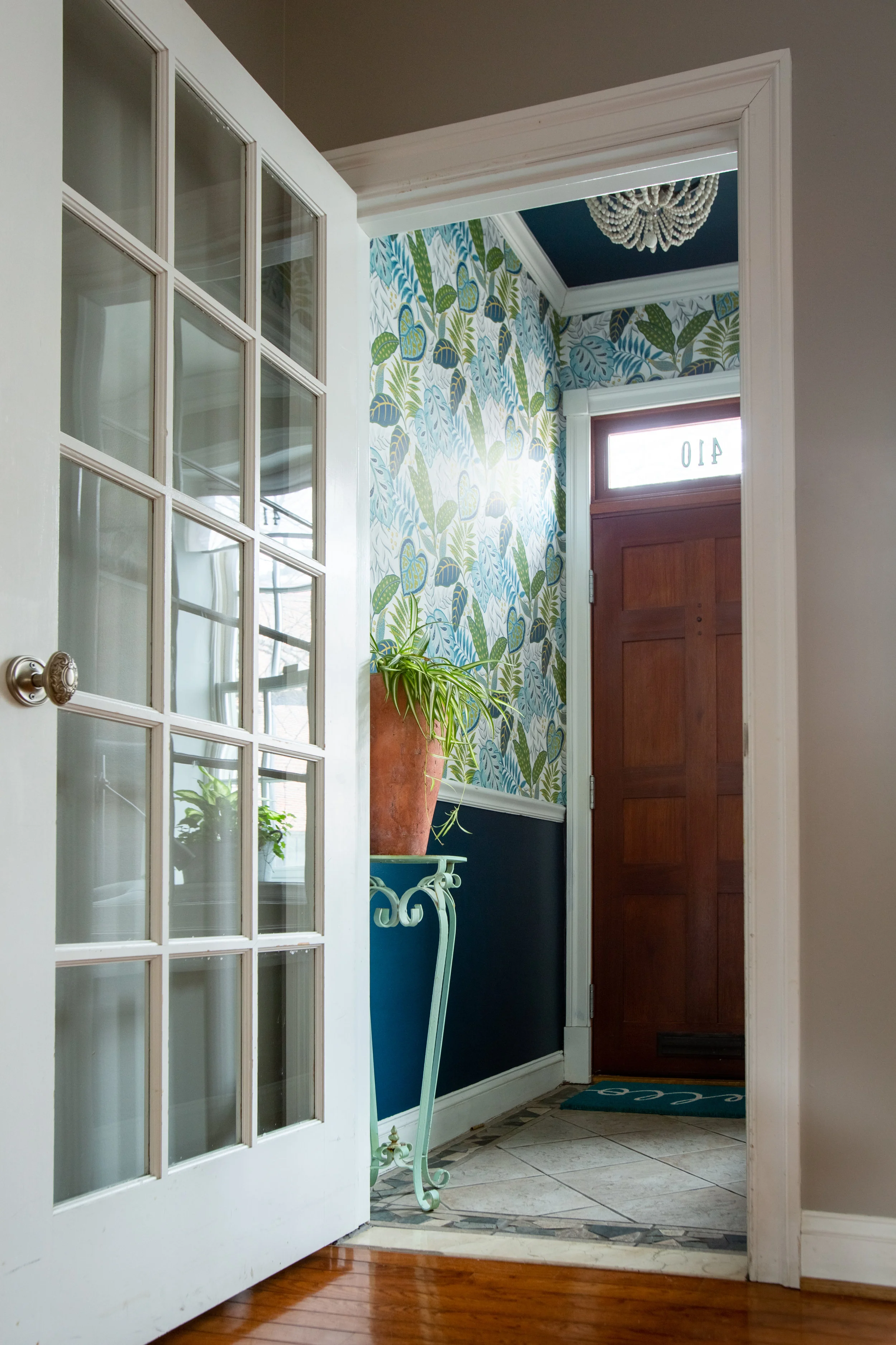 Shades of Cool - Foyer