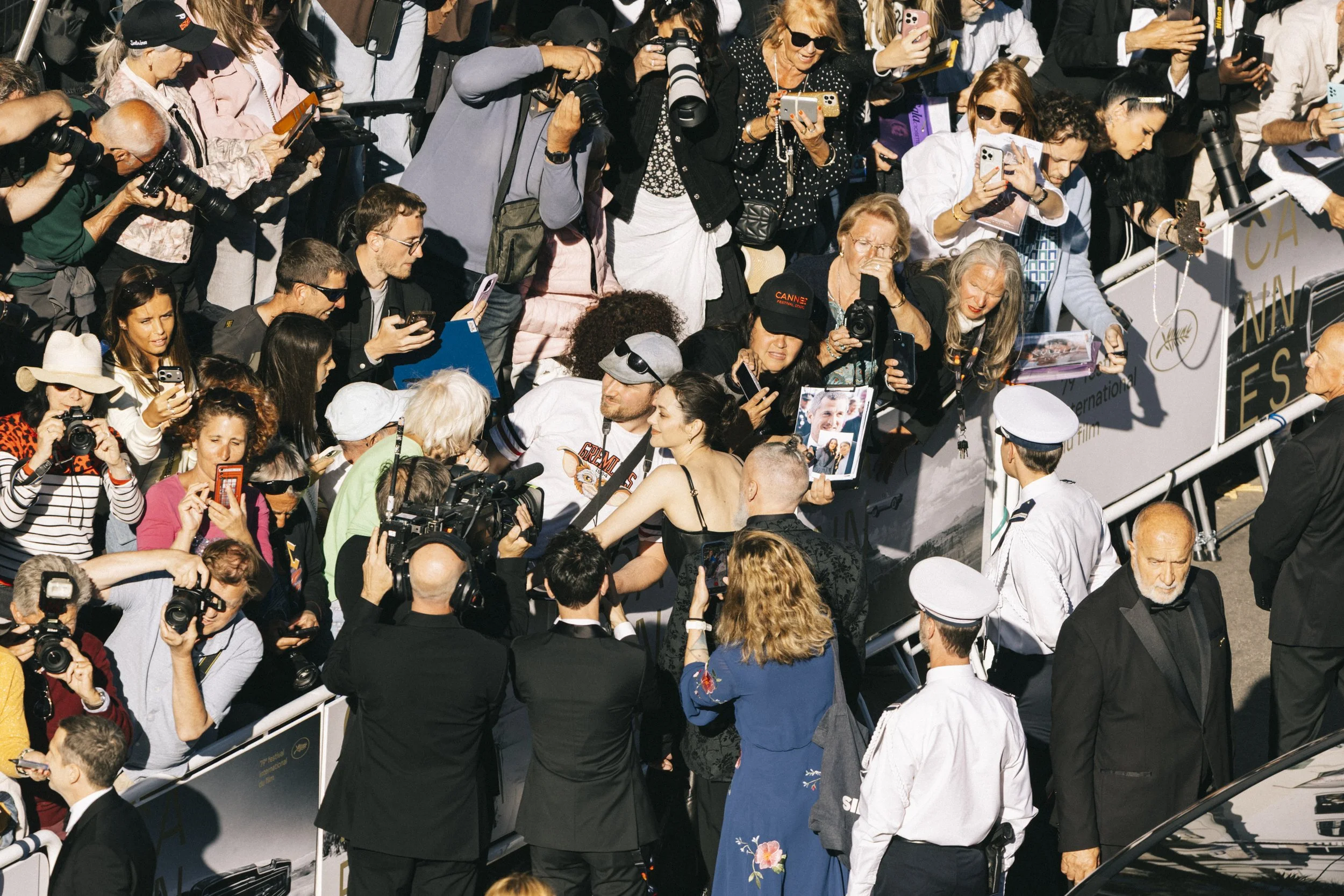 A_C_Marion_Cotillard_montee_des_marches2927.jpg