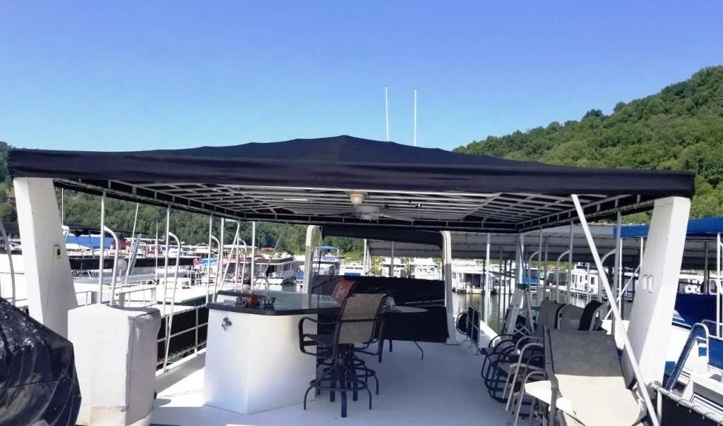 Houseboat Canvas — AMC