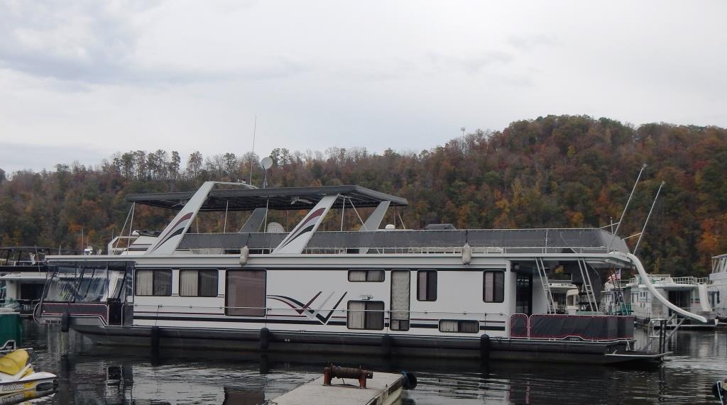 Houseboat Canvas — AMC