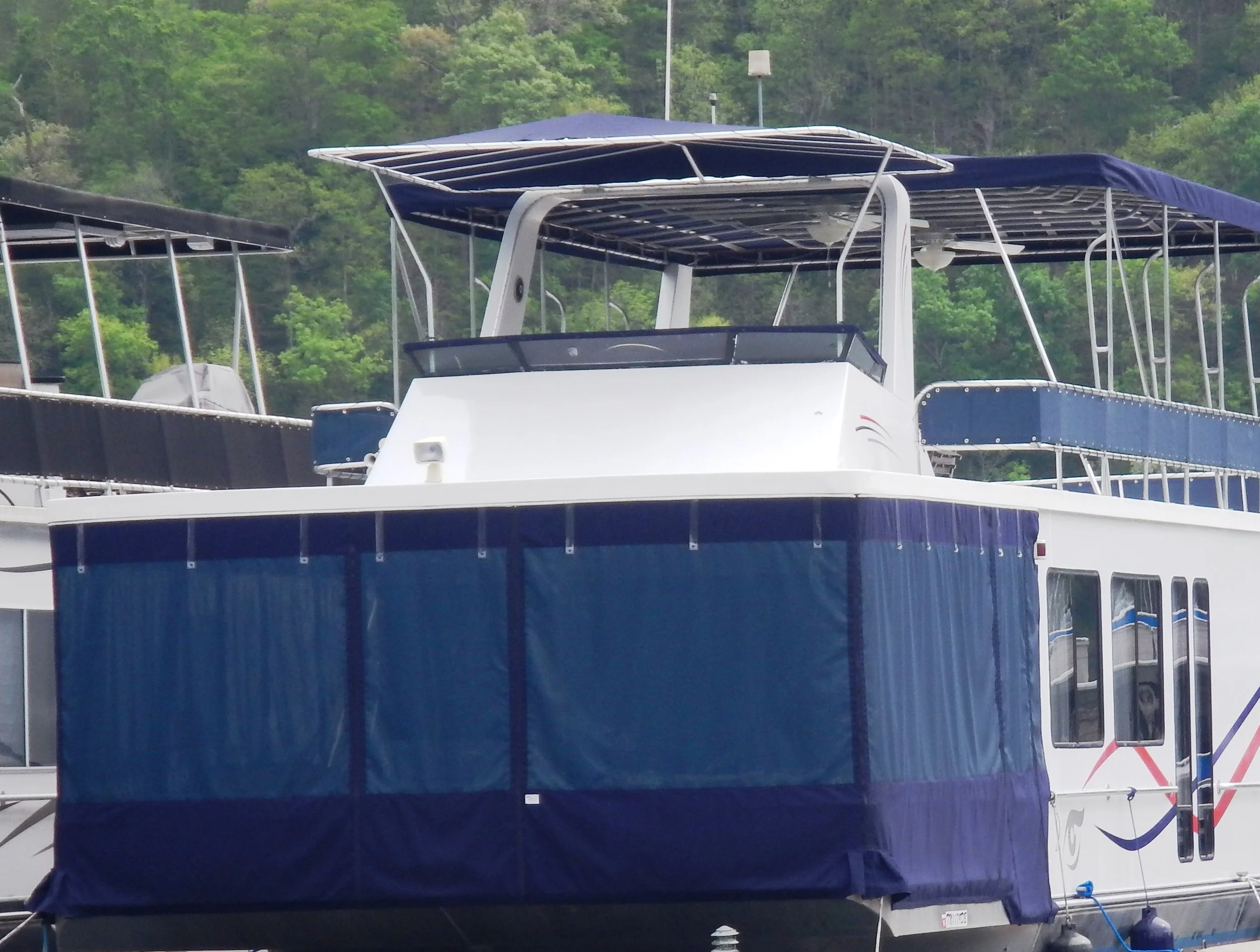 Houseboat Canvas — AMC