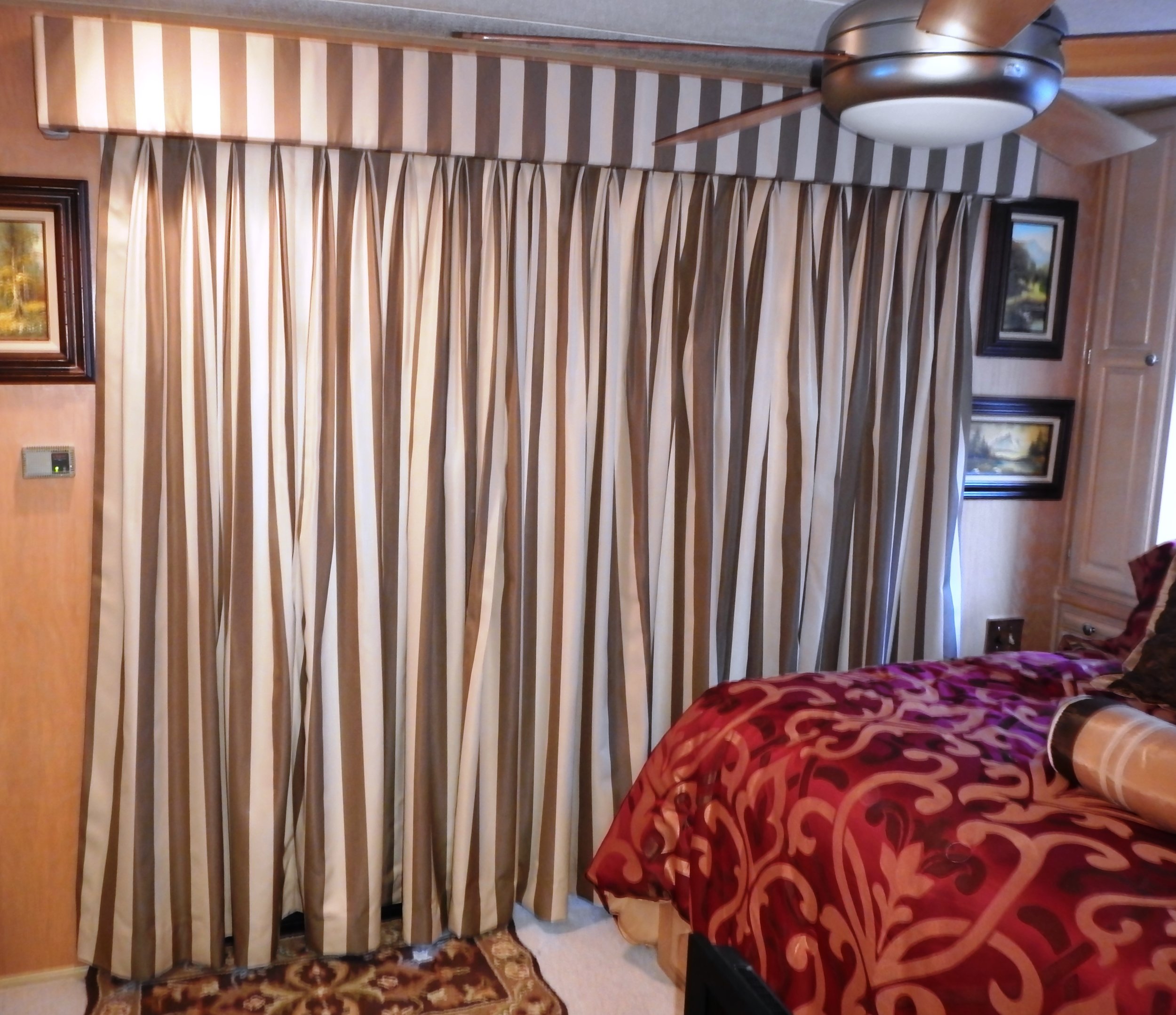Drapes and Valance in Master.jpg