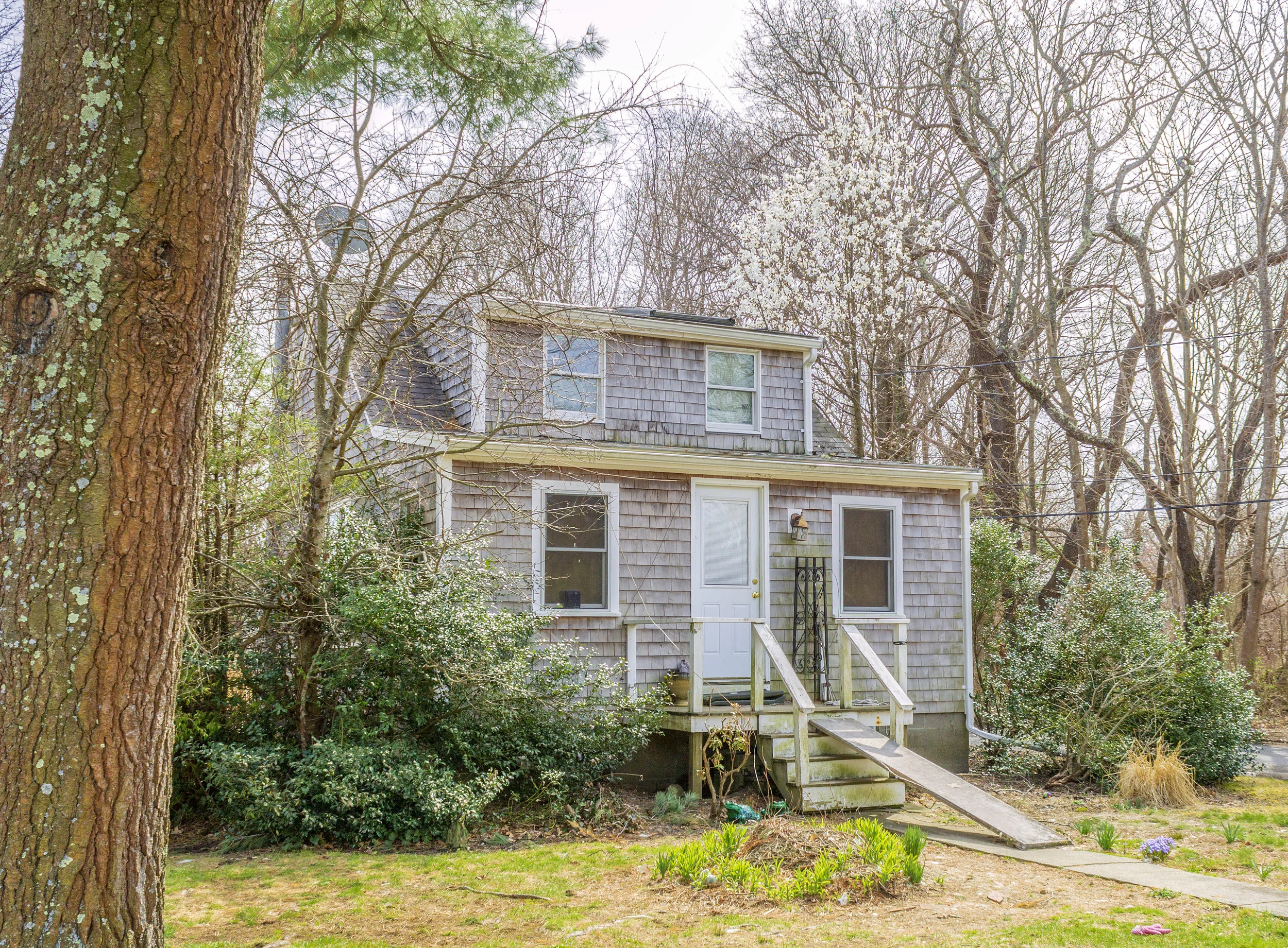 Cape Cod Style Shaker House with Grey Shingles.jpg