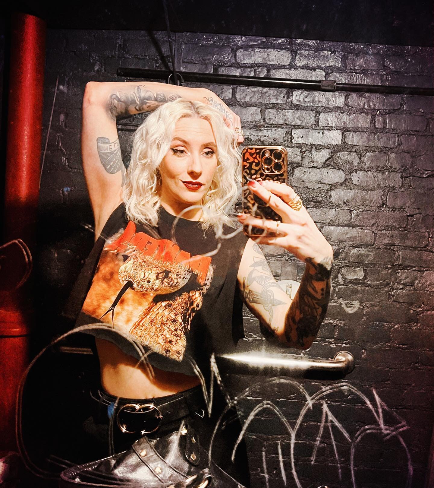 Cowboys from hell. 

#femaledj #femaledjs #femaledjsrock #girldj #nycdj #nycdjs #nycnightlife #girlswithtattoos #tattoomodel #pantera #nycevents #girldj #girldjs #newyorkcitydj #newyorkcity #newyorkcitylife