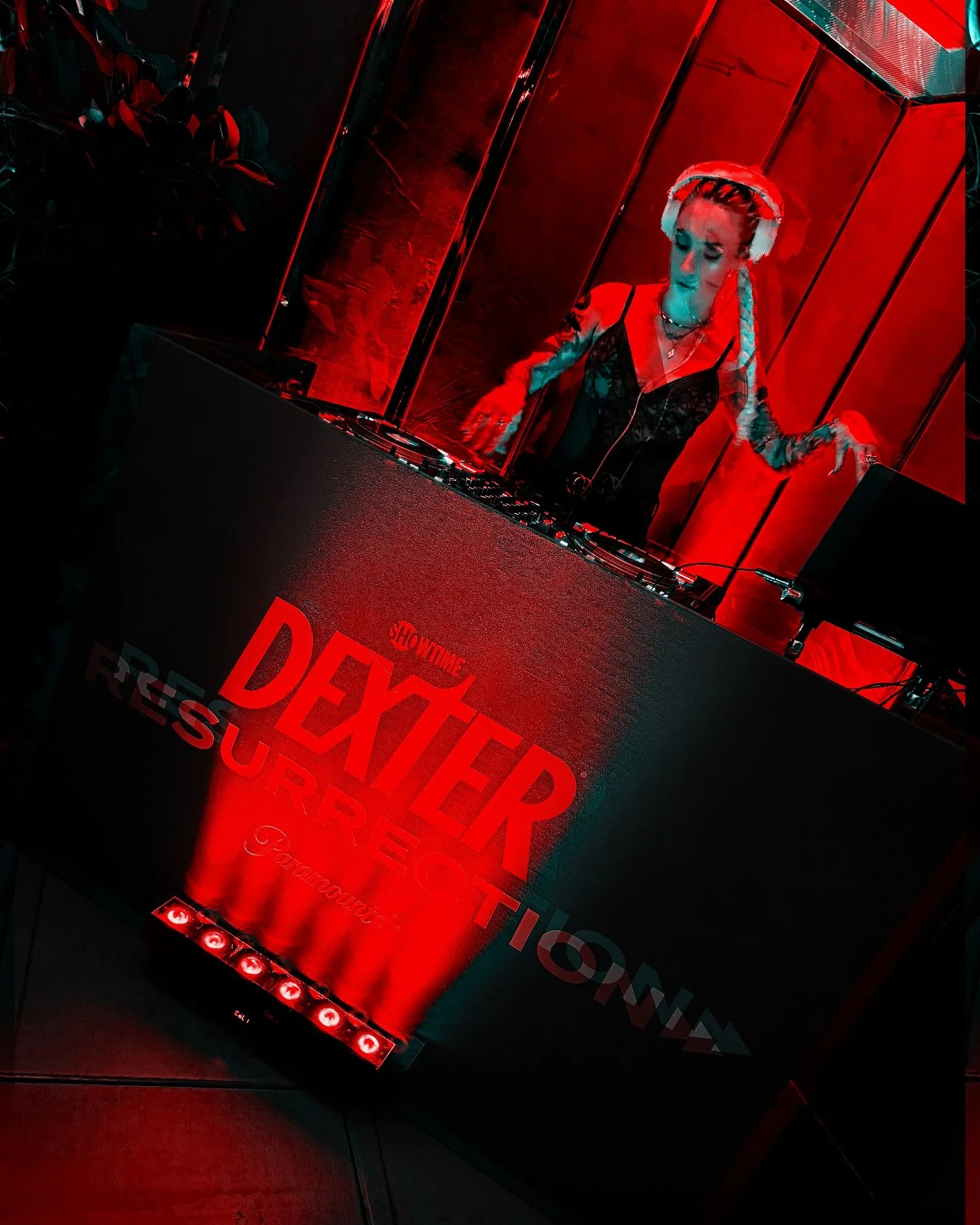 Fun times at the Dexter: Resurrection premiere party 🪓🔪

Thanks @timmartellmusic &amp; @rareformsound 🖤

#femaledj #femaledjs #femaledjsrock #girldj #girlswithtattoos #tattooedgirls #inkedgirls #ladydj #nycdj #nycdjs #eventdj #nycnightlife #nyceve
