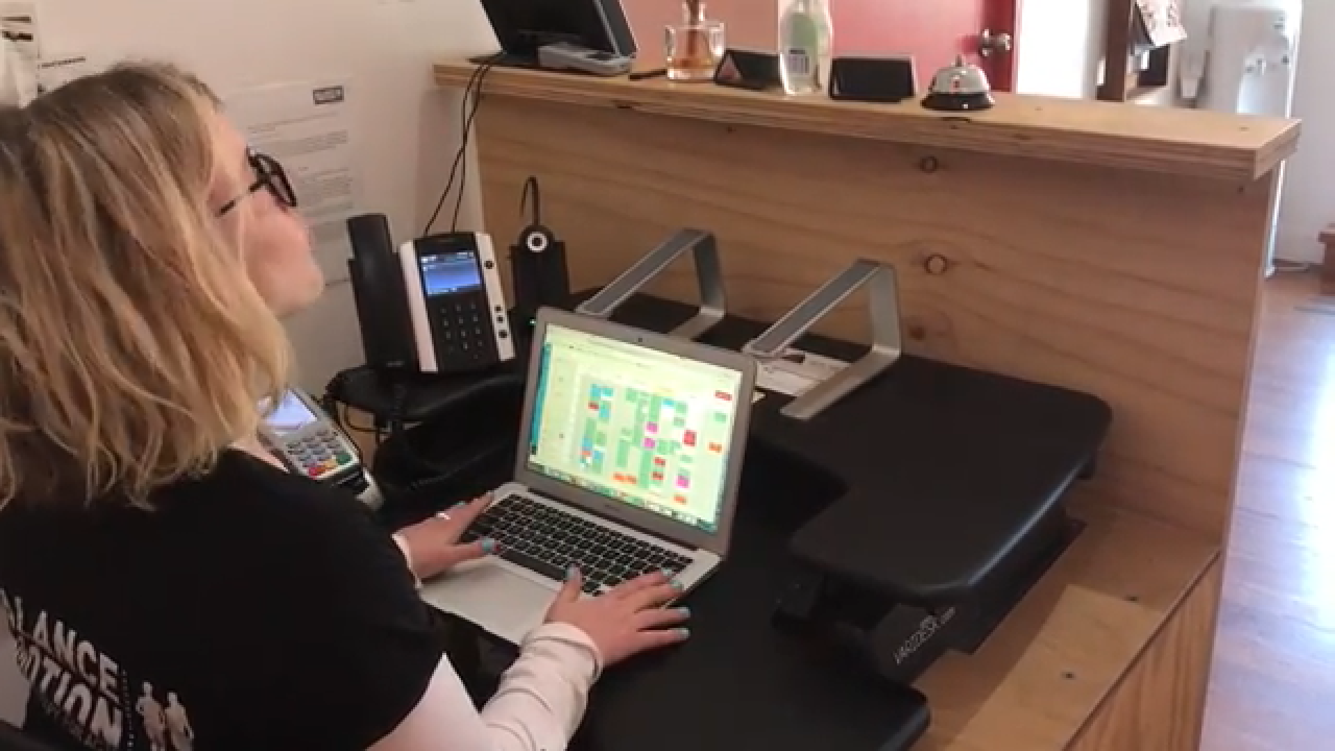 STANDING DESK SET UP