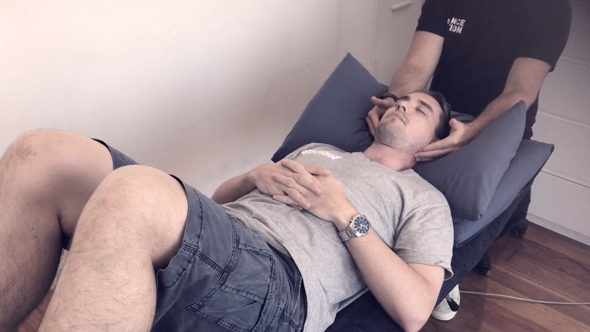 GET RID OF NECK PAIN WITH 1 SIMPLE EXERCISE