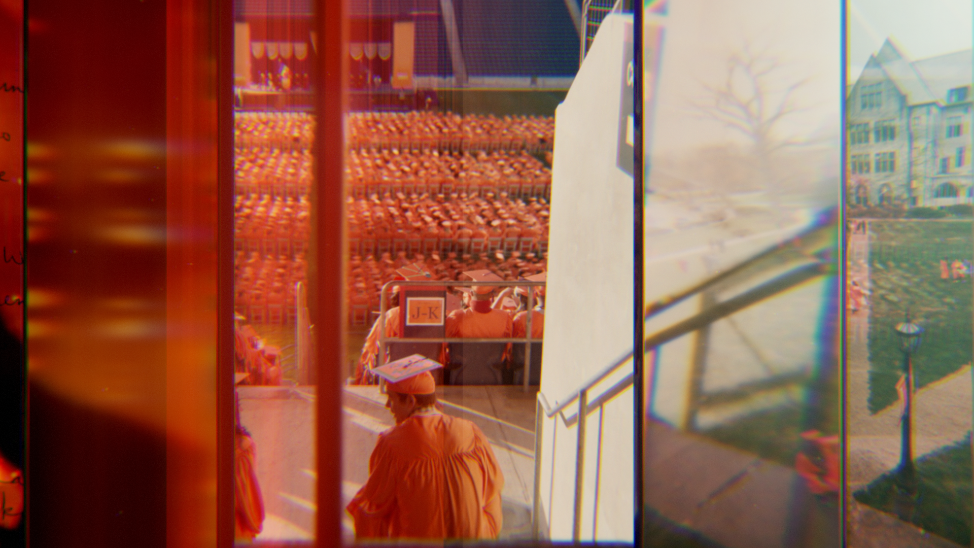 OJ_lookingGlass_b01_fr001_00000.png