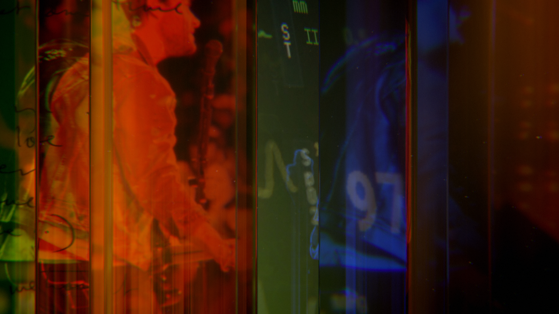 OJ_lookingGlass_b01_fr003_00000.png