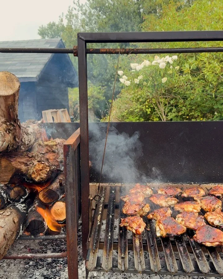 WOODFEST 🪵AND BBQ CHICKEN!
Beer garden, live music, over 60 vendors! #bigfoodbiglove #woodfest by @jeffrouitto #biergarten