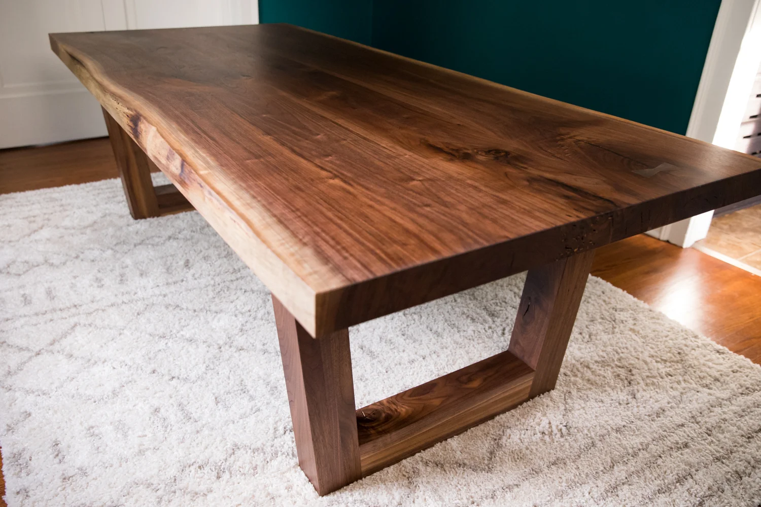 walnut_indianapolis_woodworking_wood_slab_dining_table_live_edge42.jpg