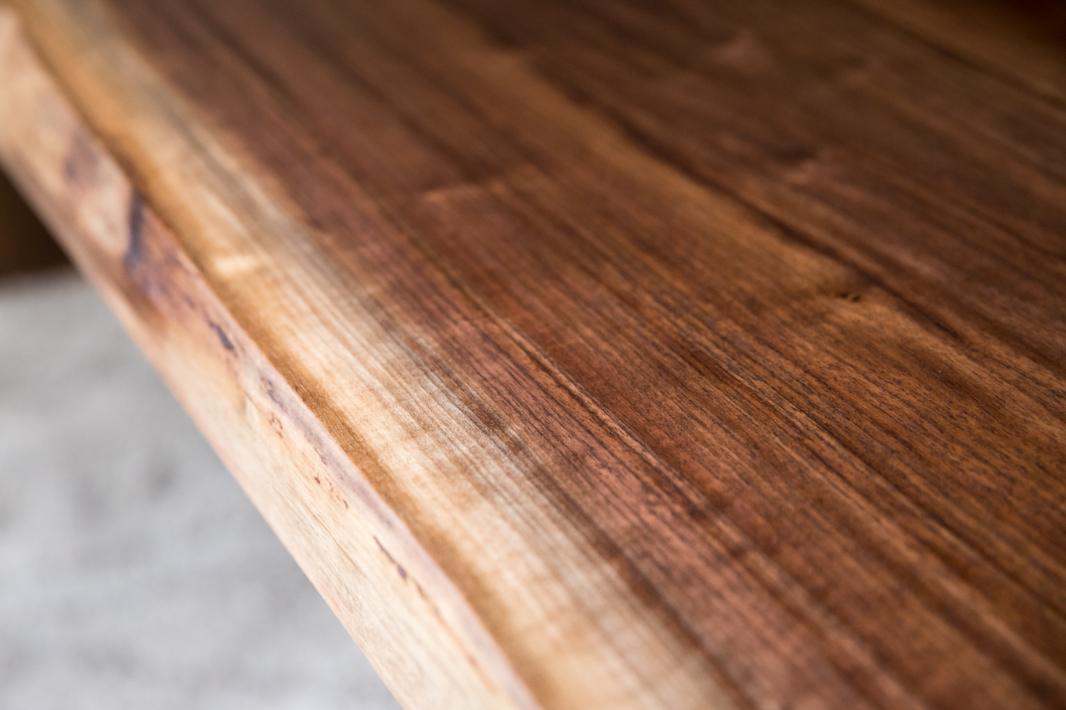 walnut_indianapolis_woodworking_wood_slab_dining_table_live_edge48.jpg