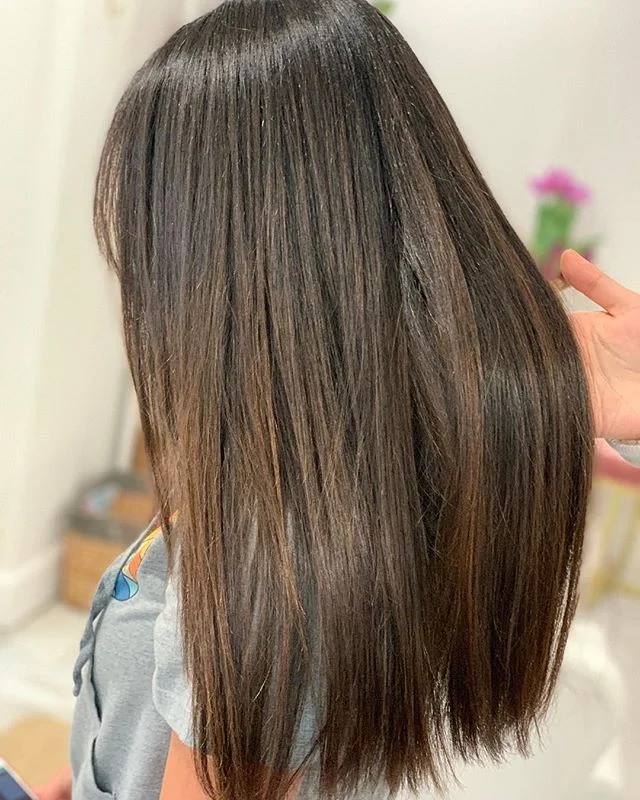 🐯Baby&rsquo;s first Balayage! 🦄🦋Chocolate caramel glaze! 😍
🐯
#btconeshot19_warmbalayage #oneshothairawards #behindthechair 🐯
#malisalonpdx #hairbykaterina #naturalbalayage #balayage #hairpainting #naturalshine #longhairdontcare #portlandbalayag