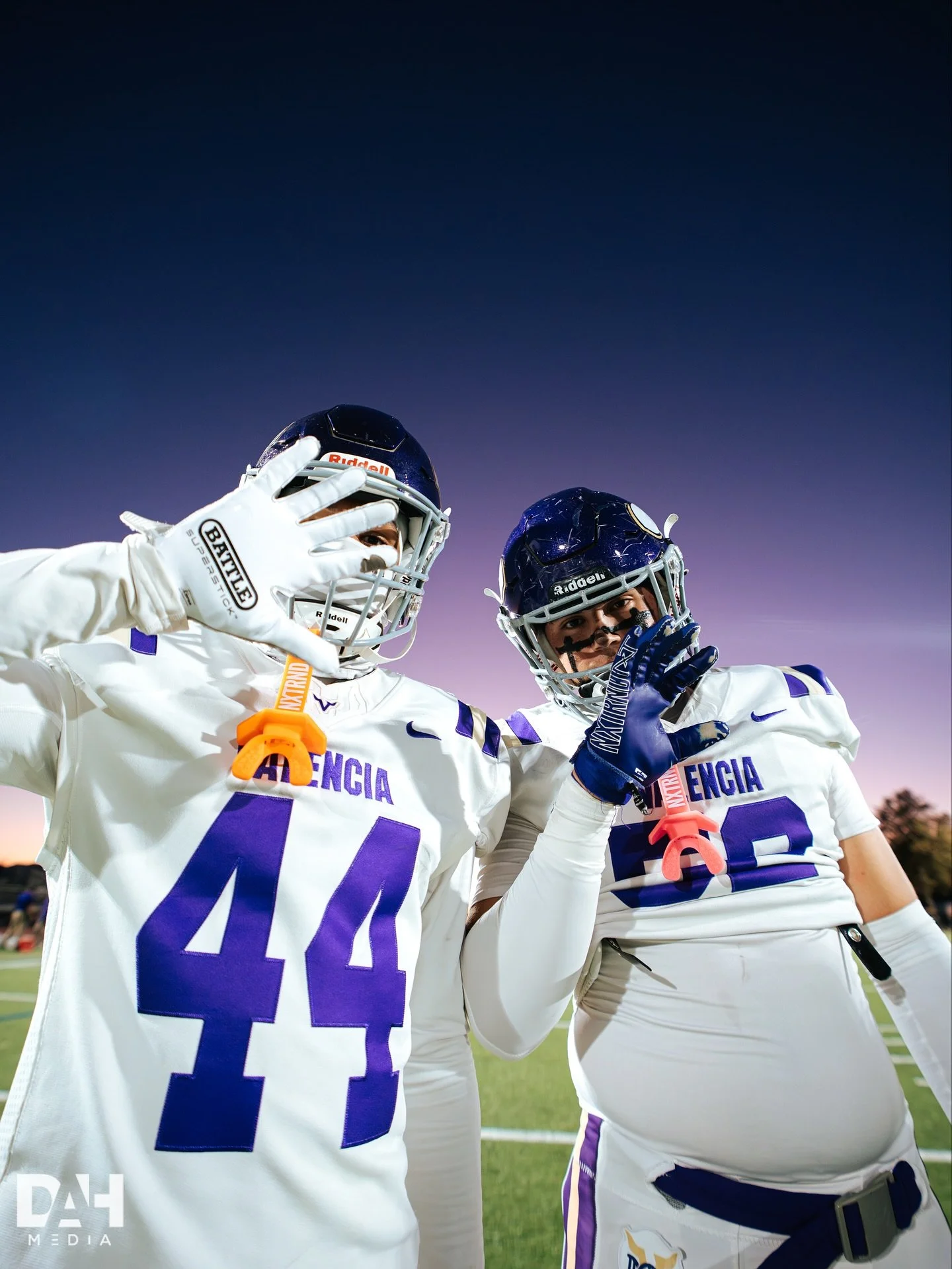 We want all the smoke!!! π¨ @vhsvikingsfb 
π·: @nickshoots
