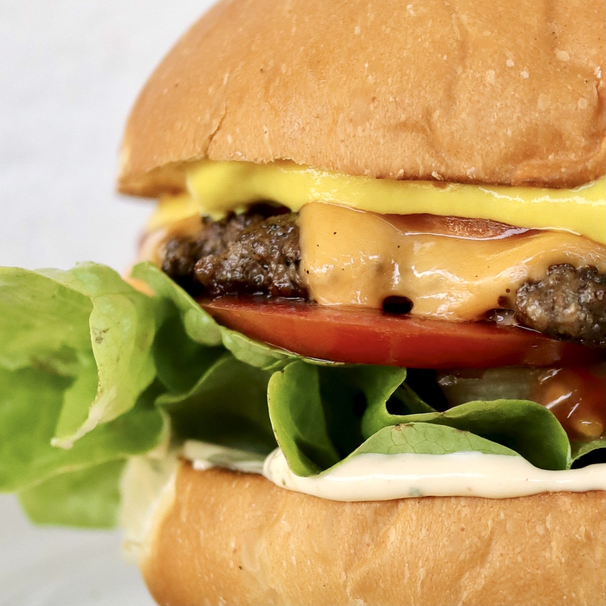 thisisfrankies-burger-shop-restaurant-beef-chhese-burger.JPG
