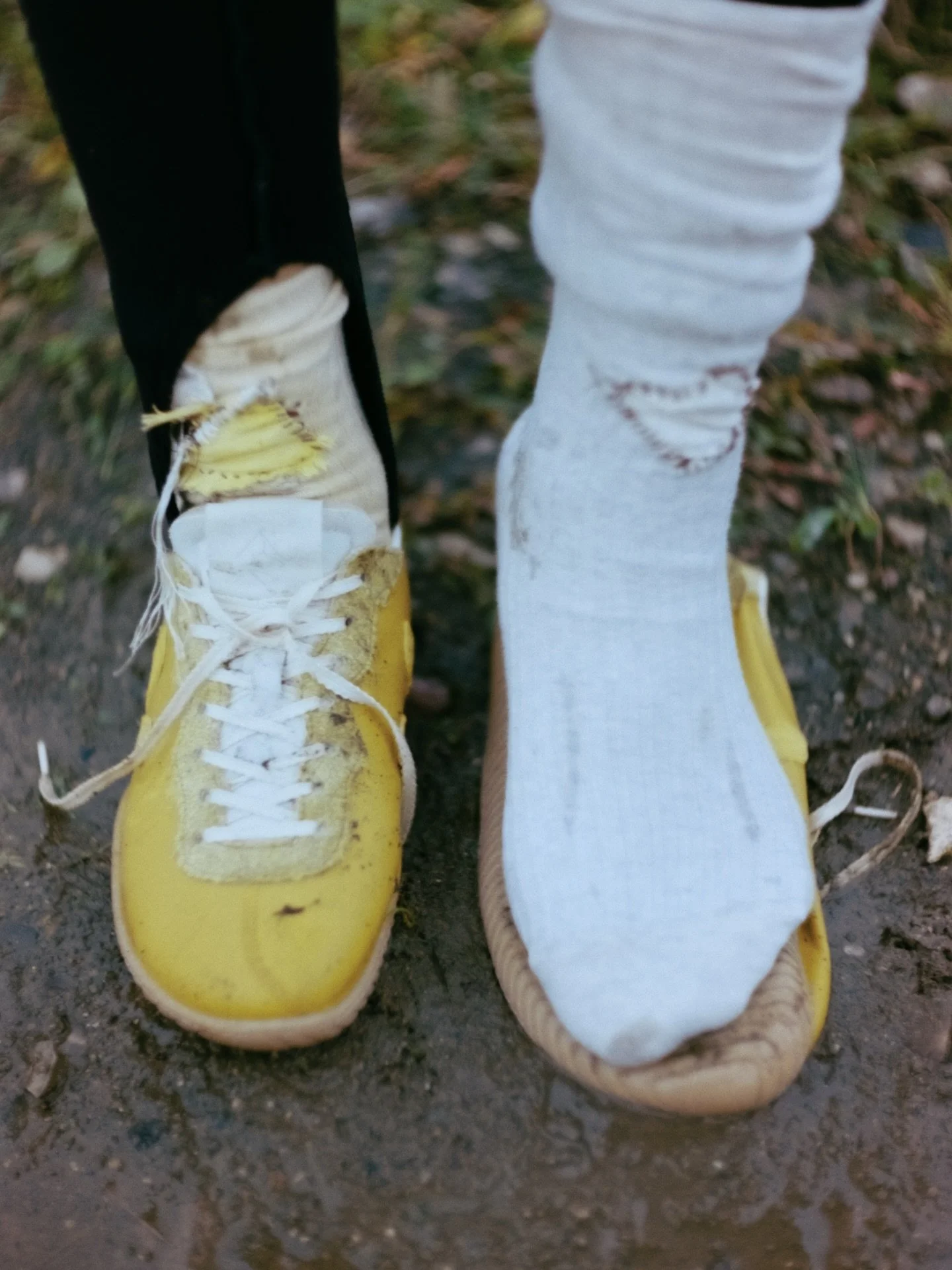 VEJA x BASERANGE 

For this collaboration, @veja and @baserange offer a minimalist twist on the Jitsu, emphasising the model&rsquo;s anatomical roots. Designed to act as a direct link between the foot and its surroundings, this lightweight iteration 