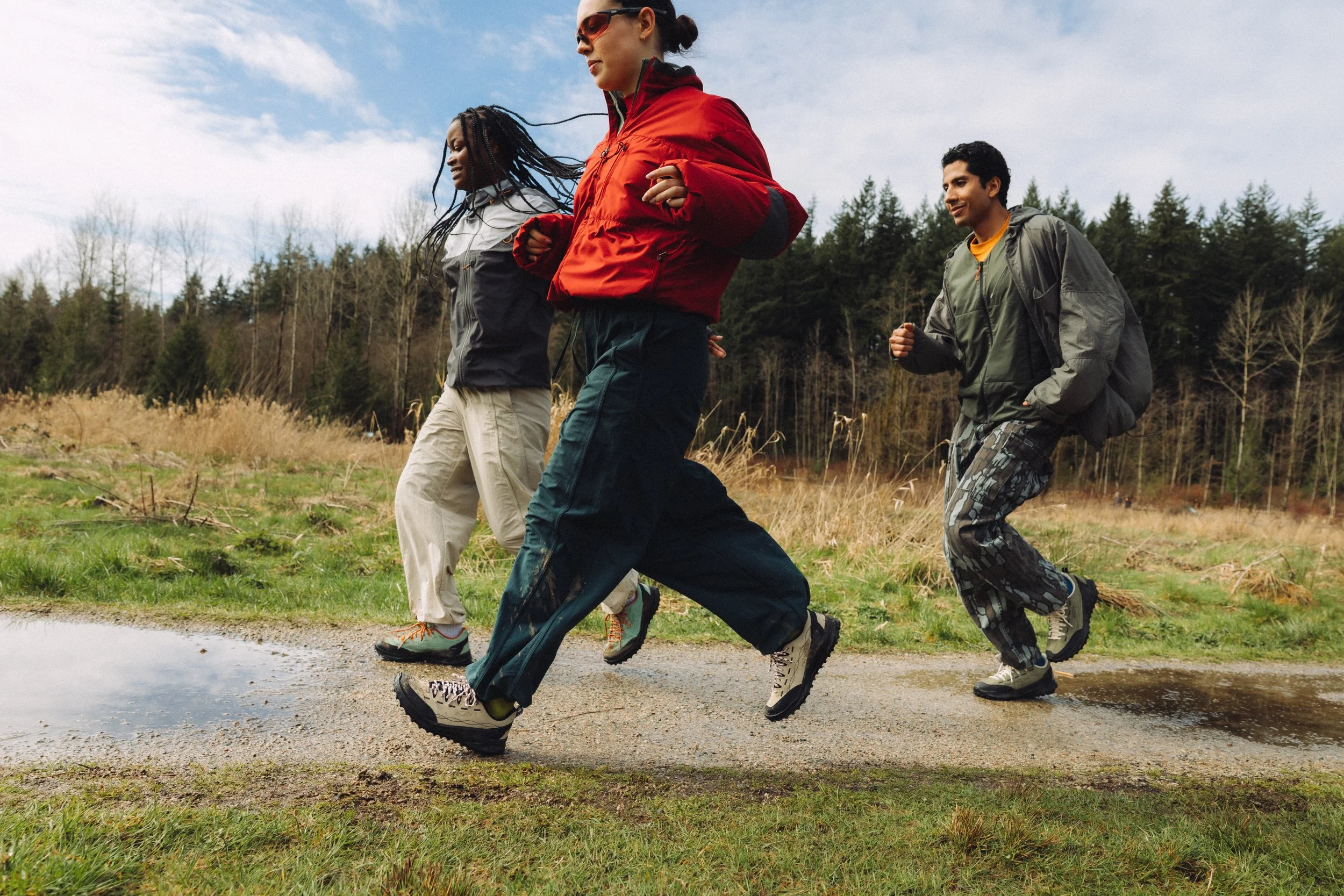 FW25_KEEN_JasperZionic_Group_Lifestyle_00907 copy.jpg