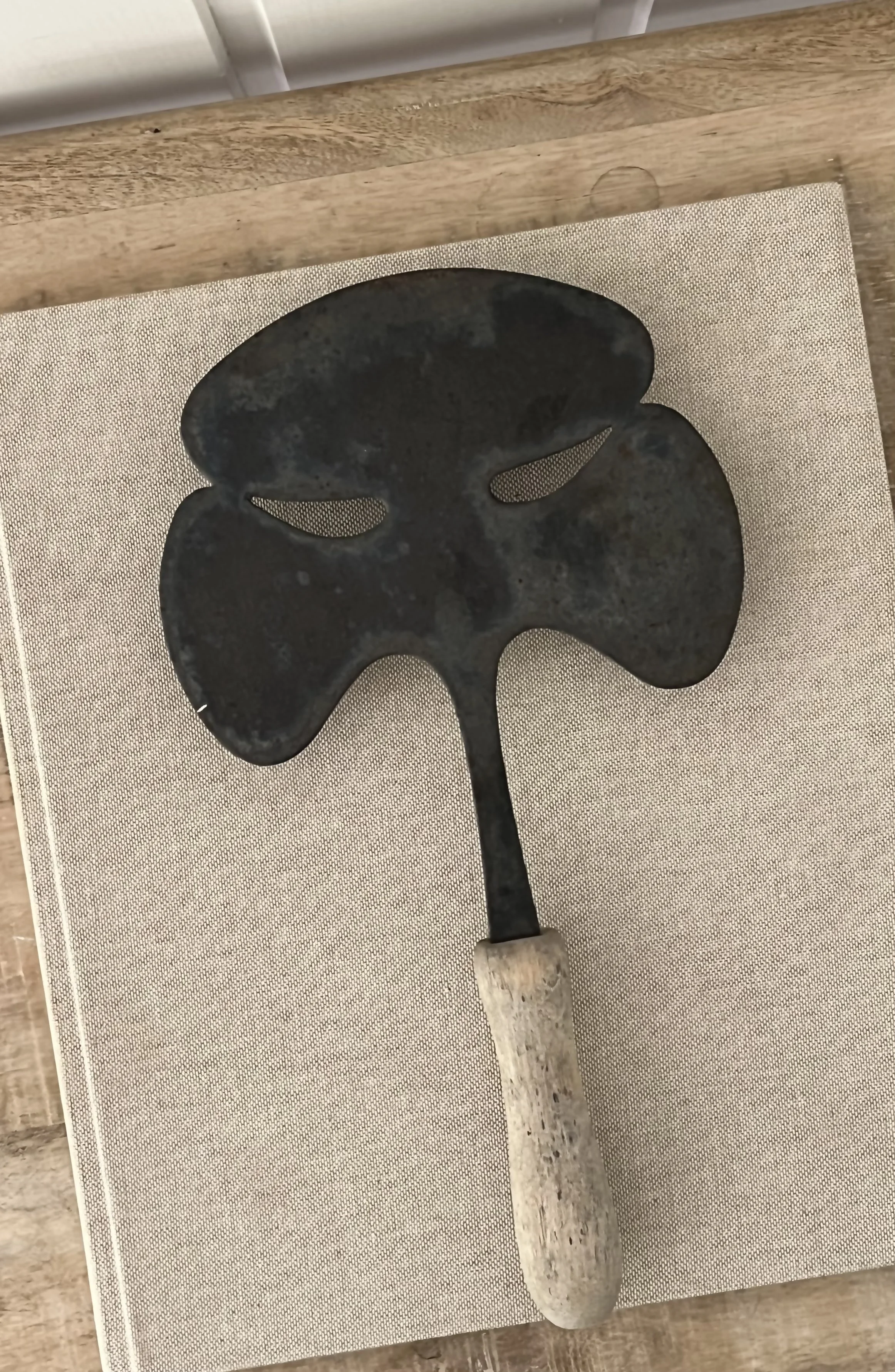 Clover Antique Iron Trivet