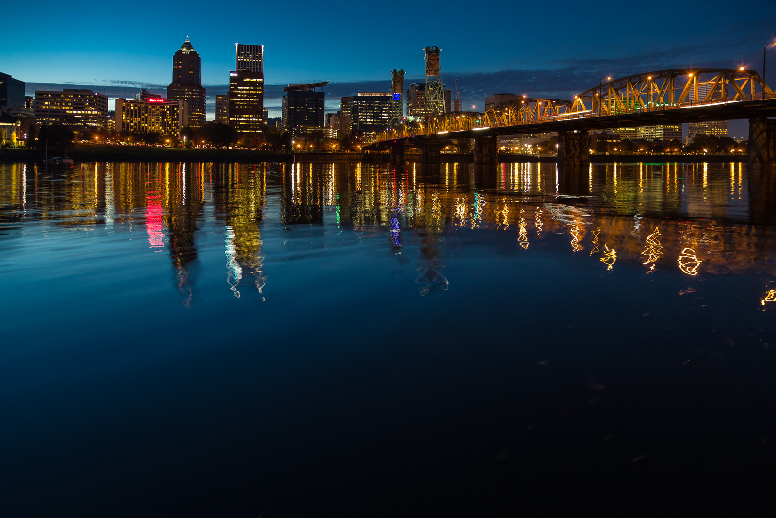  Twilight along the Wilamette in Portland 