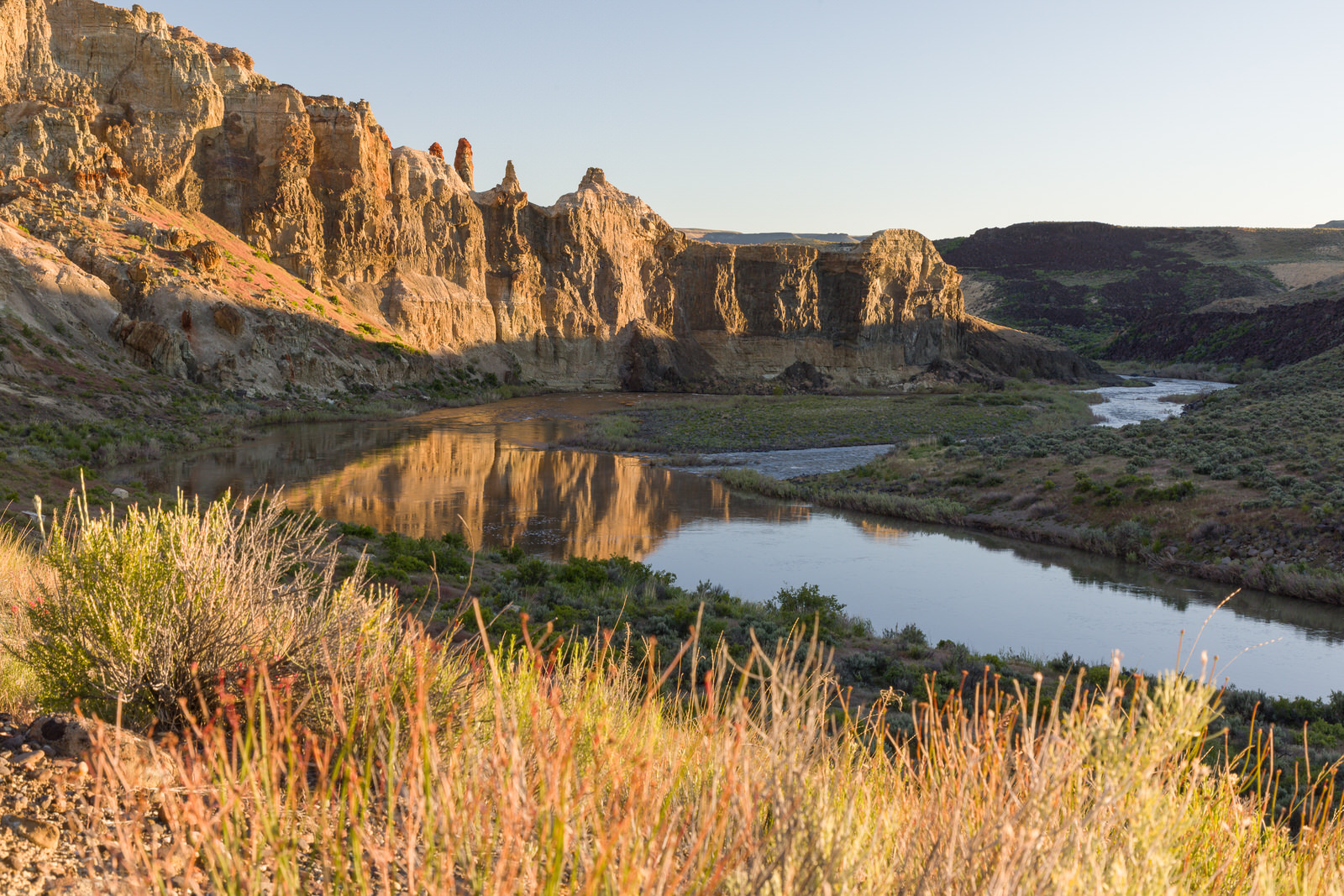  Morning light on the Owyhee 