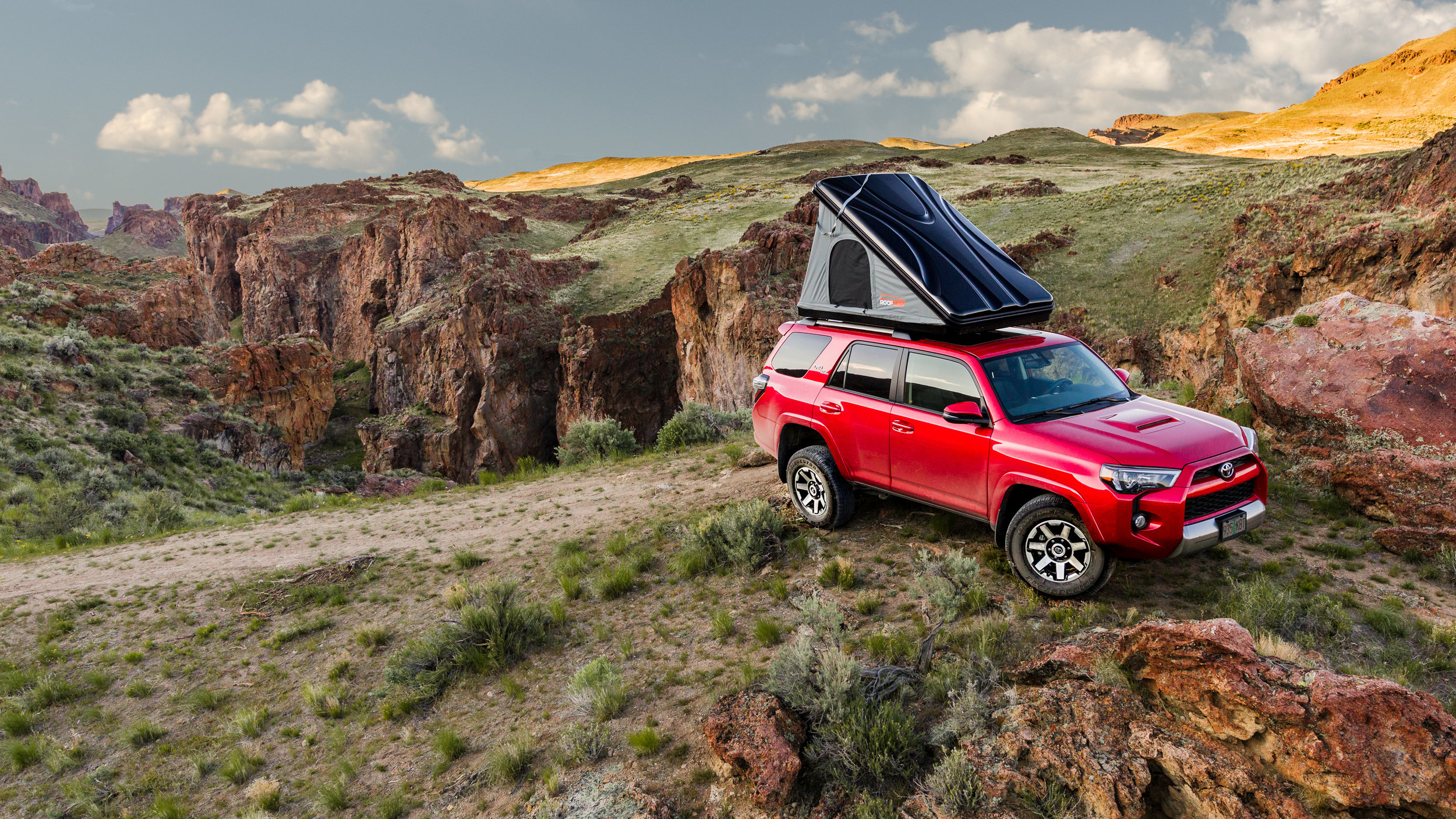 4Runner in the Owyhee.jpg