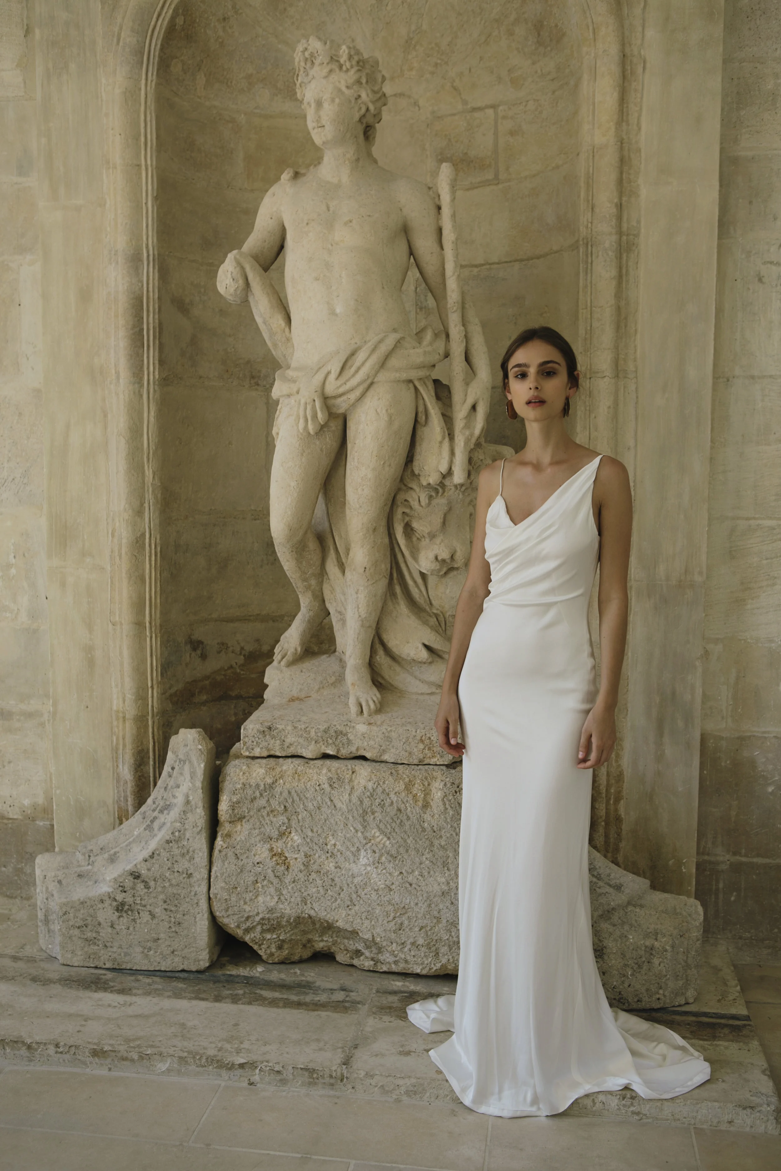 Piece-26A--L'eto-Bridal-La-Europa--Collection_-9.jpg
