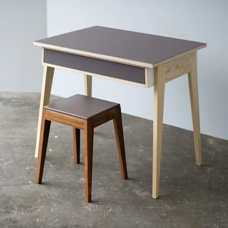 D.180 WRITING DESK