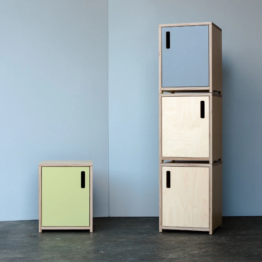 C.450 PLYWOOD BEDSIDE CABINET (SMALL)