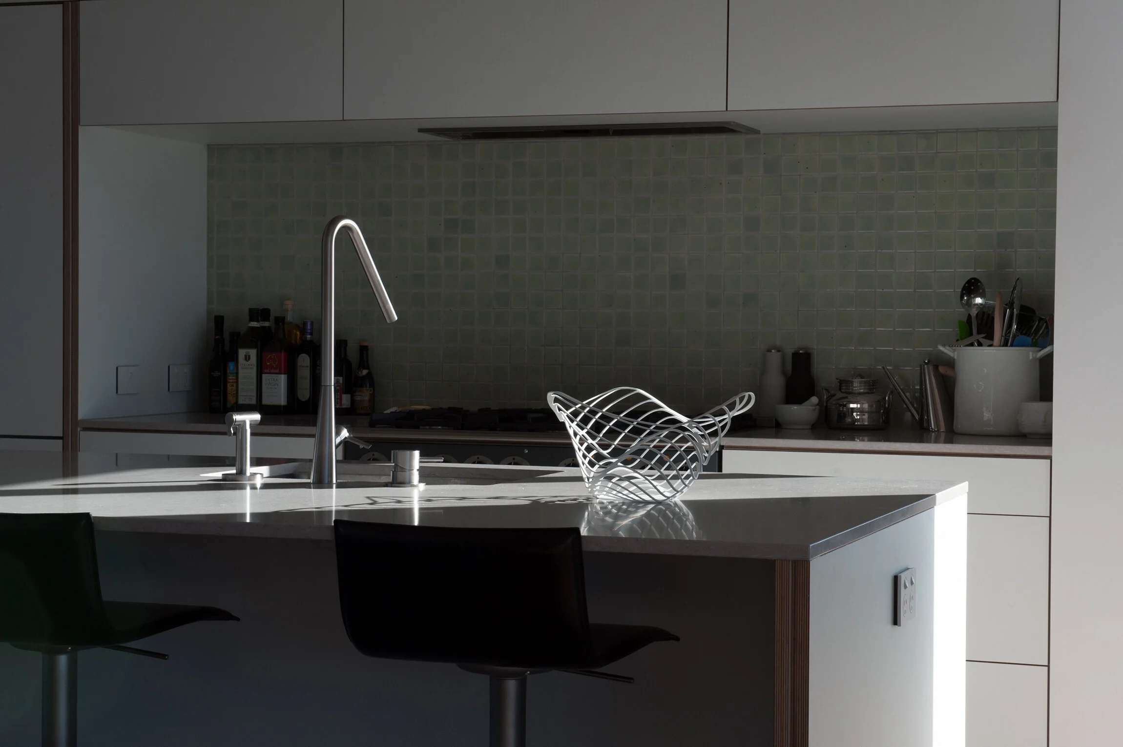 PLYWOOD KITCHEN DESIGN >