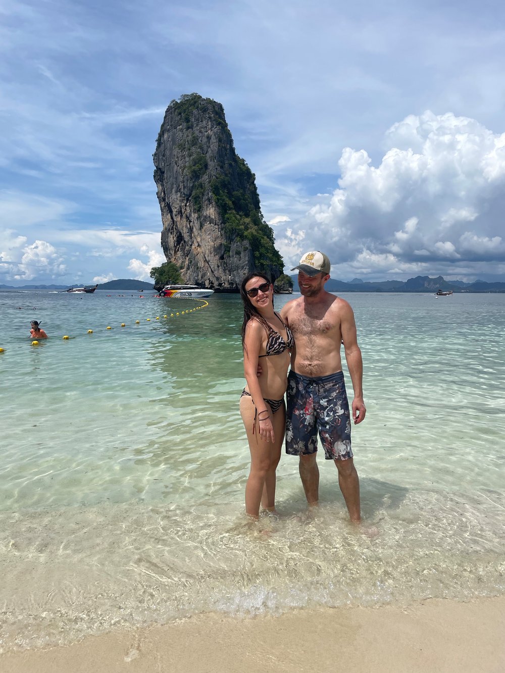 Boat tour to the nearby islands of Koh Poda and Thale Waek