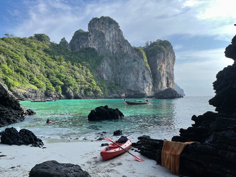 Next day I kayak back to my chosen subject - Nui Bay with its majestic karst formations