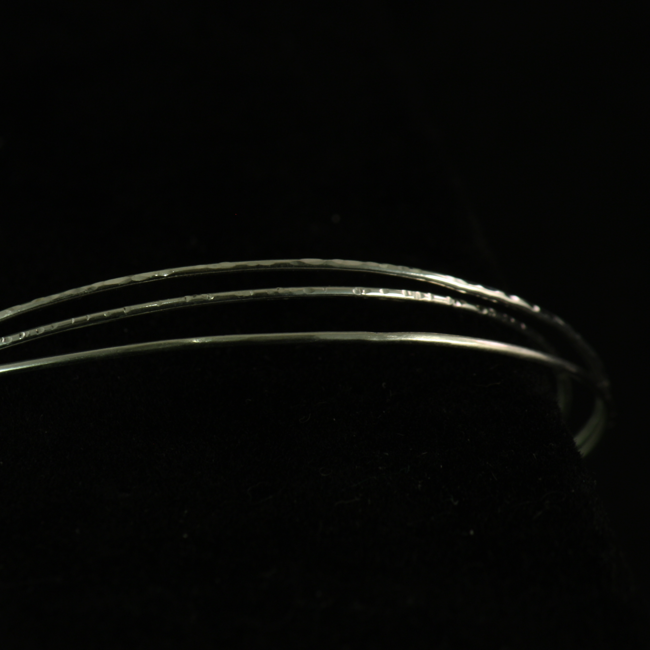 B Interlocking Silver 1c.png