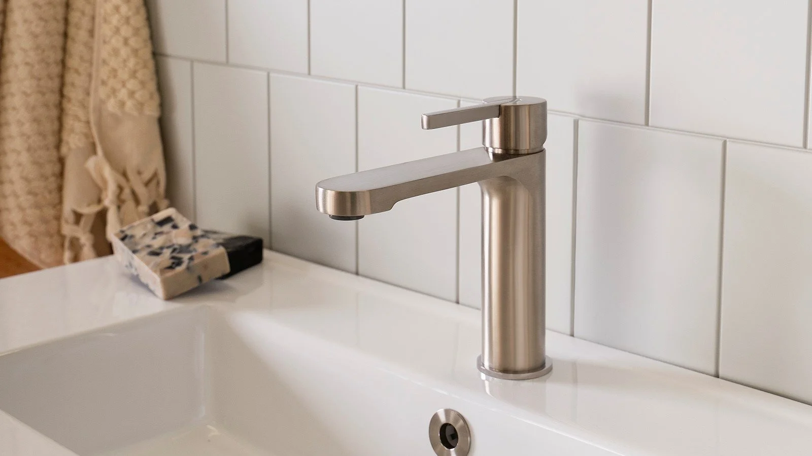 bronx-basin-mixer_full-brushed-nickel_lifestyle-1_1600x900.jpg