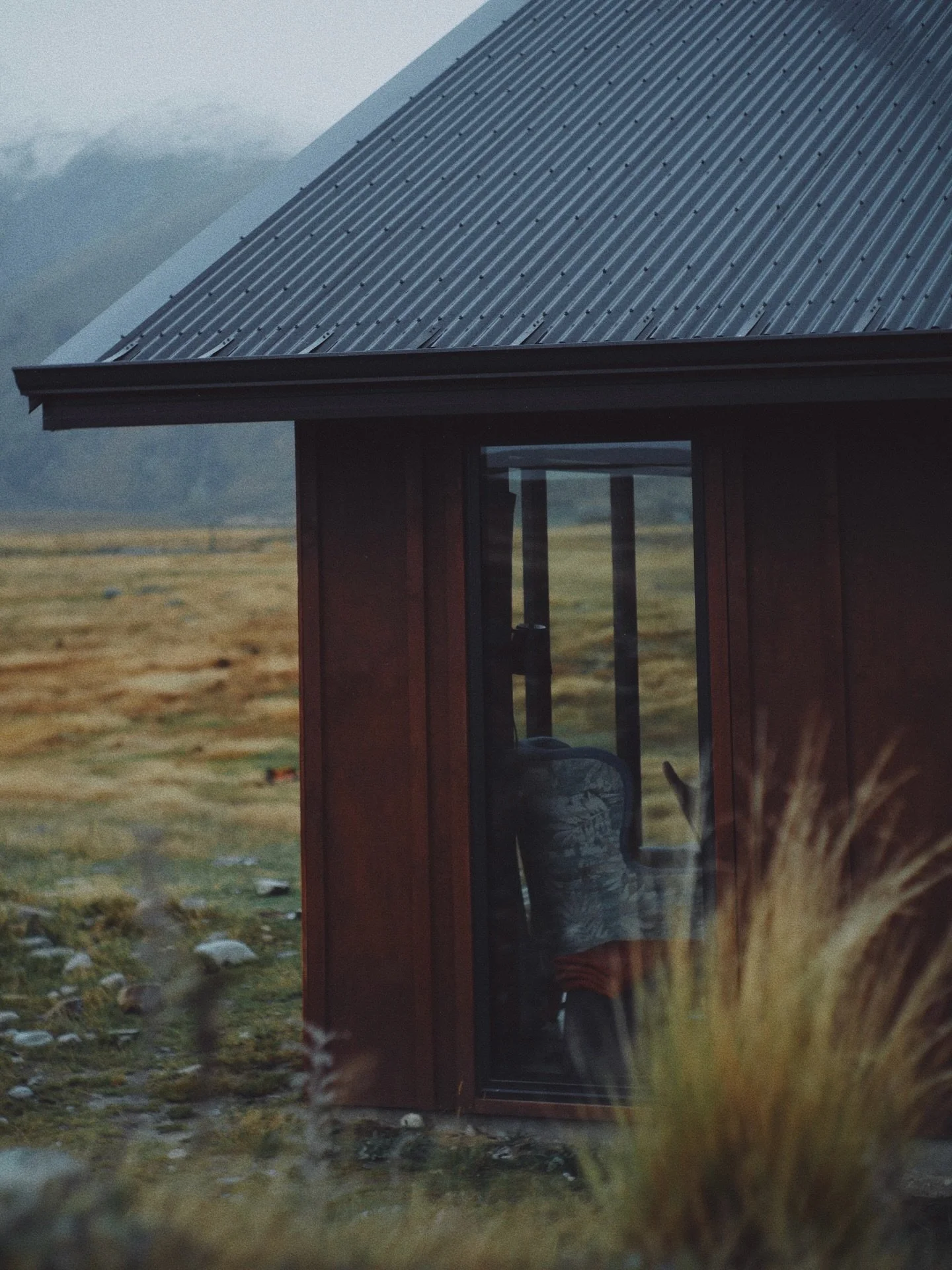 10 personal grabs from my photo reel in 2025 that make me smile. 

1) @highcountrycabin 
2) Narita Japan
3) Hastings UK
4) Twizel NZ
5) East Sussex UK
6) Amsterdam NL
7) Verbier Switzerland 
8) @thetemplecabins 
9) Waldorf Germany
10) South Island NZ