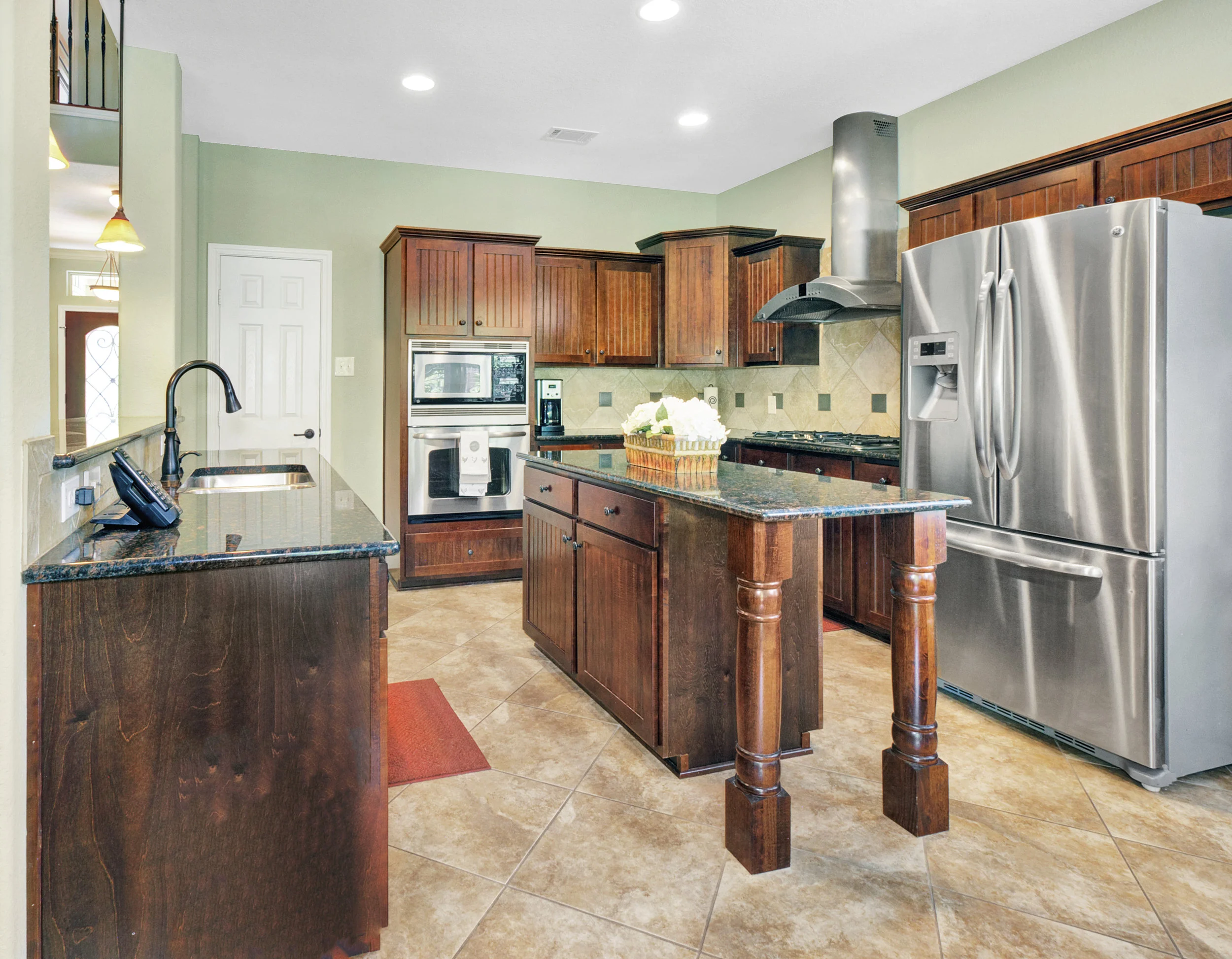 kitchen2.jpg