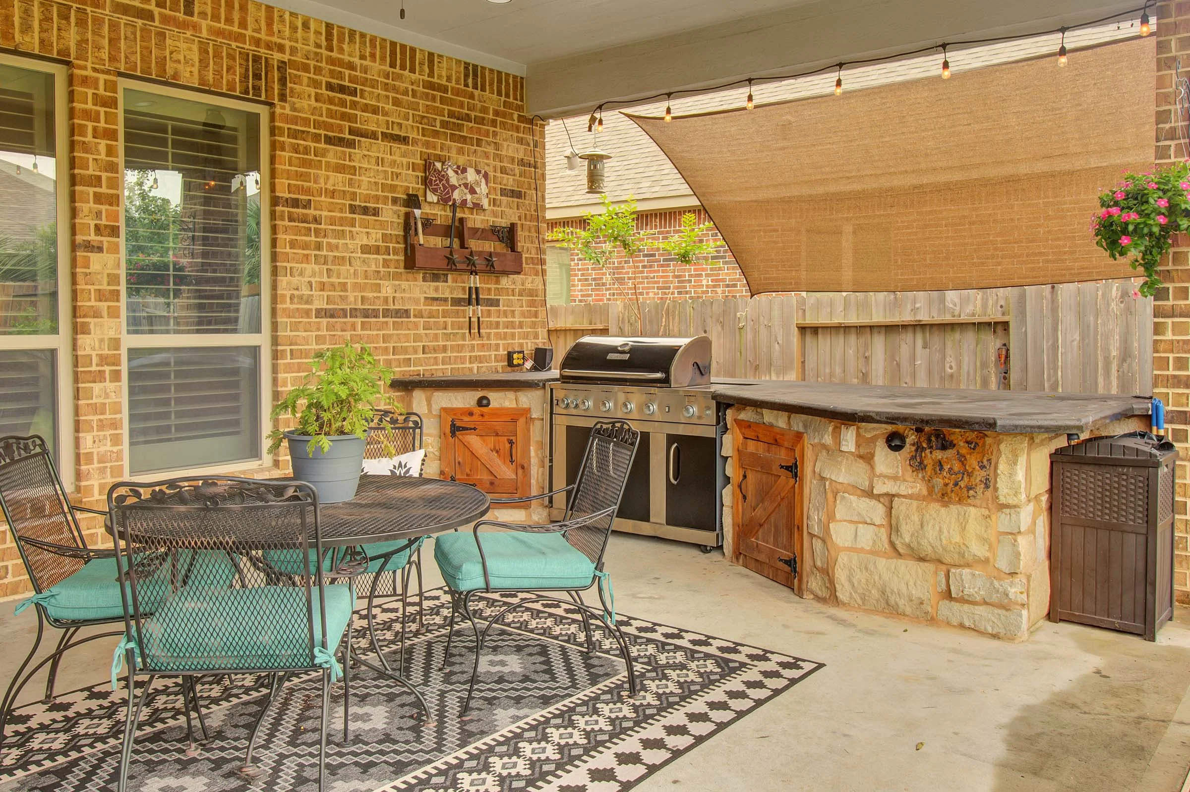 outdoor_kitchen.jpg