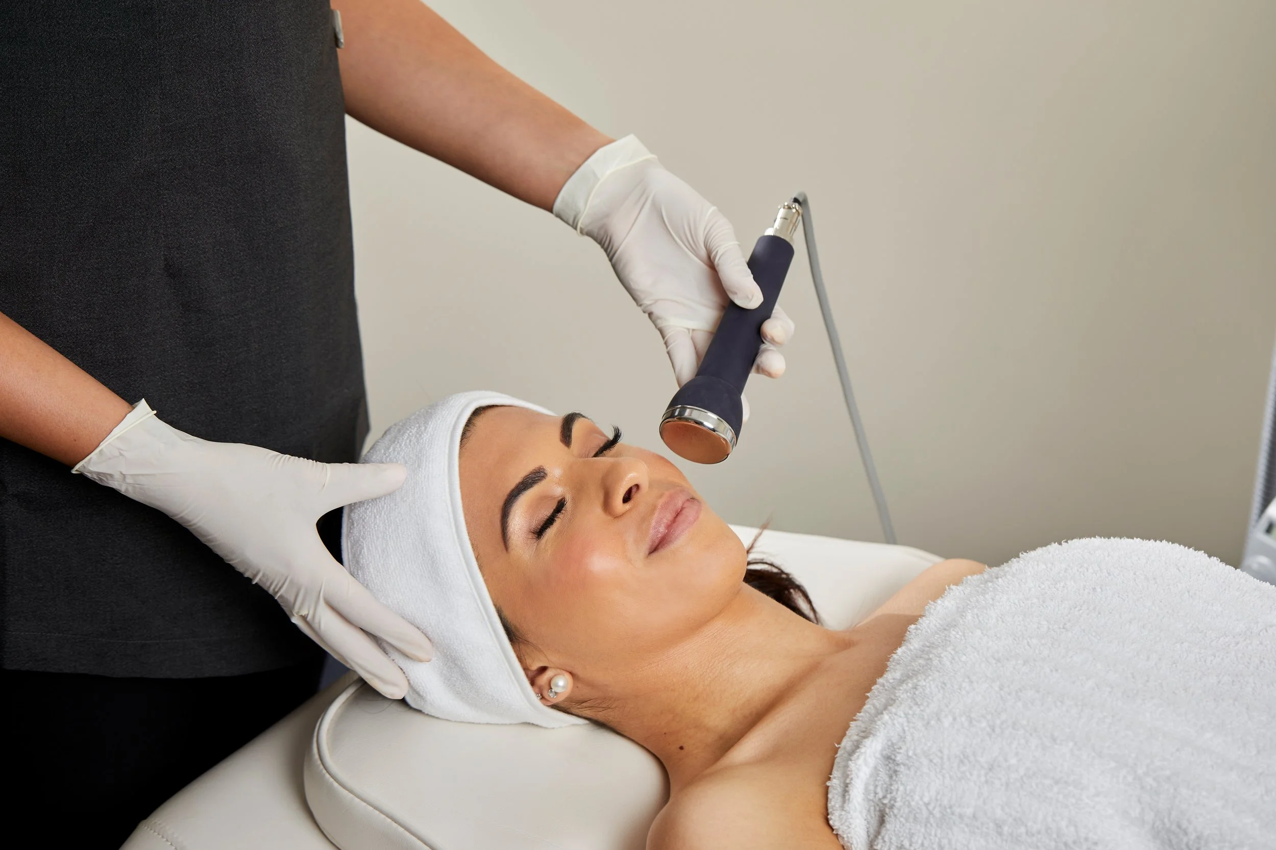 3 x 1/2 face skin tightening - including neck