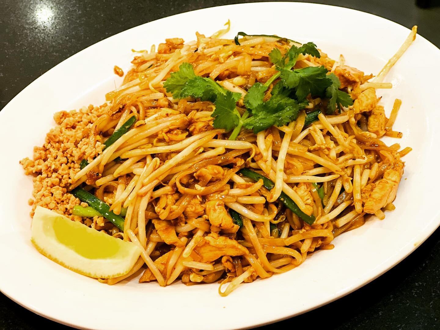 ☀️The sun is out &amp;  it's FRIDAY!☀️
Celebrate the sunshine with a taste of our own interpretation of Pad Thai. 
Yes, we're famous for Malaysian food but we have a lot of iconic SE Asian dishes. Our Pad Thai is a classic favourite. 
Order on #deliv
