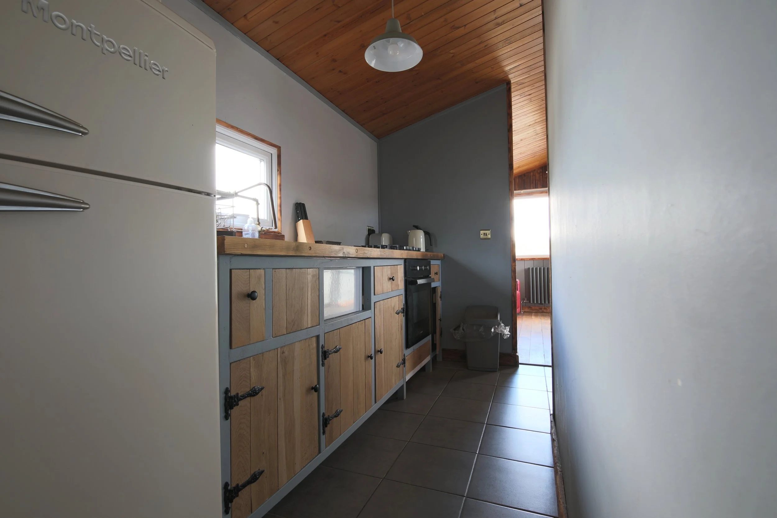 Rainbow Cottage Kitchen 1.JPG