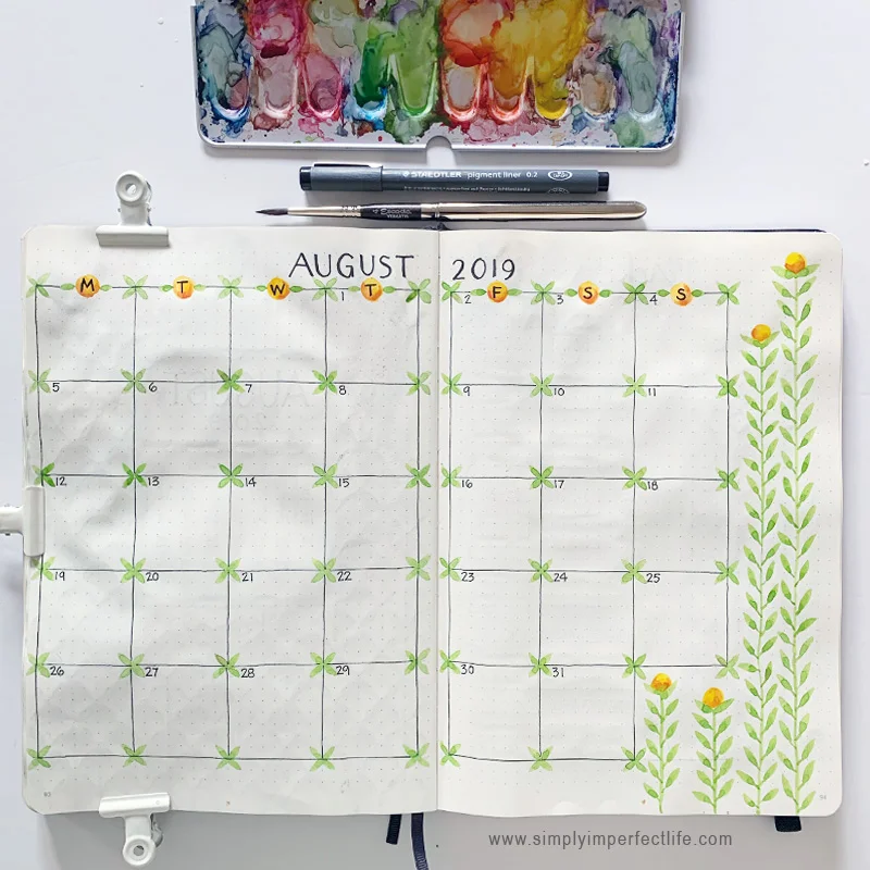 August bullet planner monthly calendar spread by Mariana at www.simplyimperfectlife.com