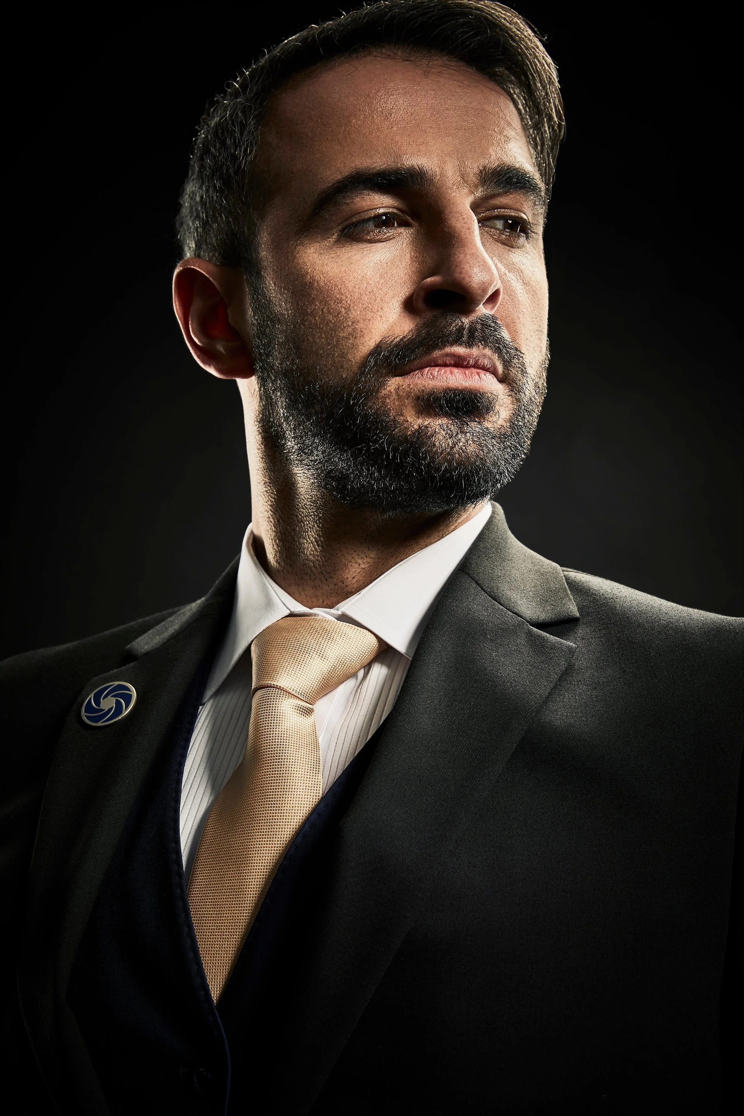 77912_sec_BondShoot47283.jpg